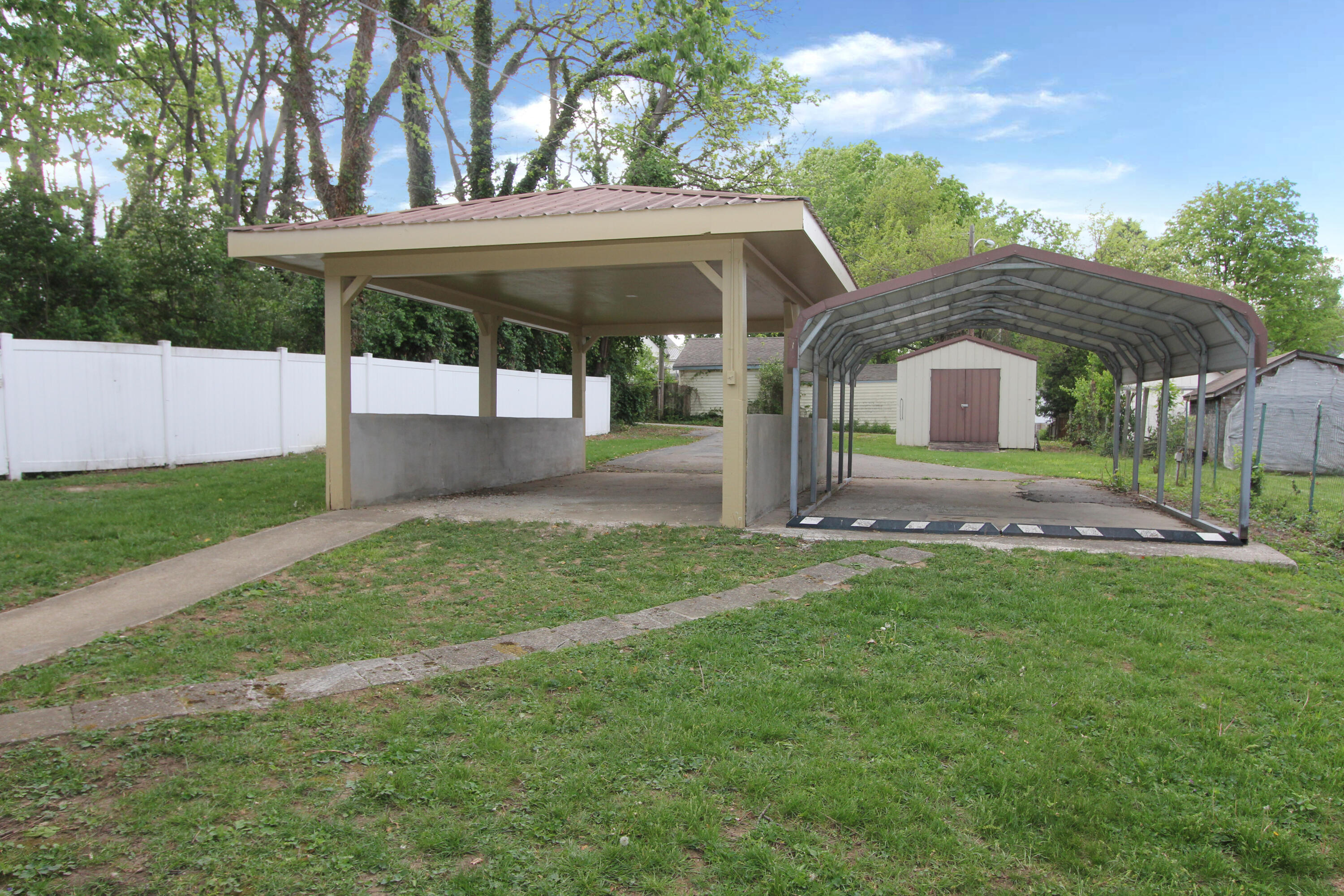 209 Boone Avenue Property Photo 21