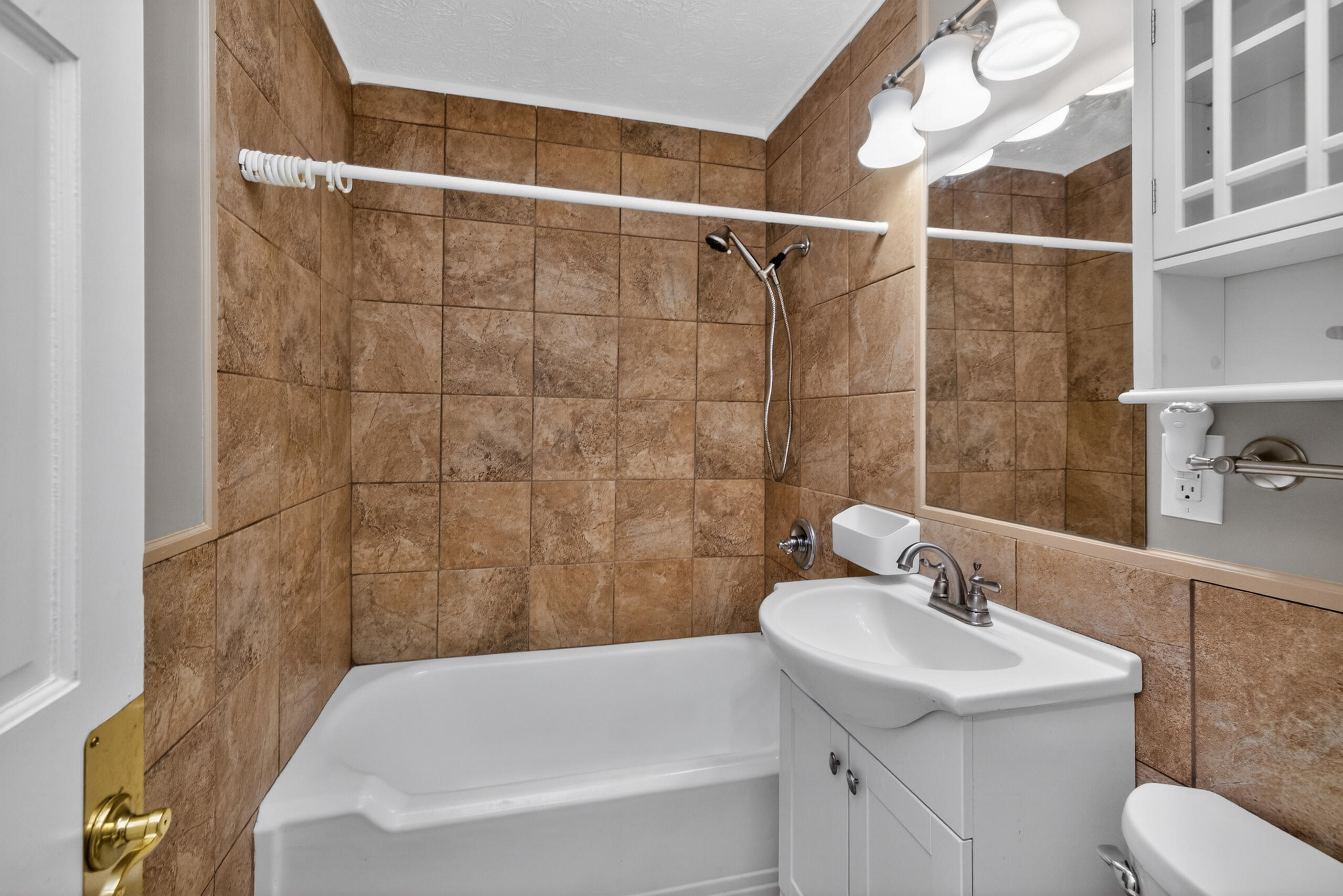 445 Fitzpatrick Street Property Photo 11