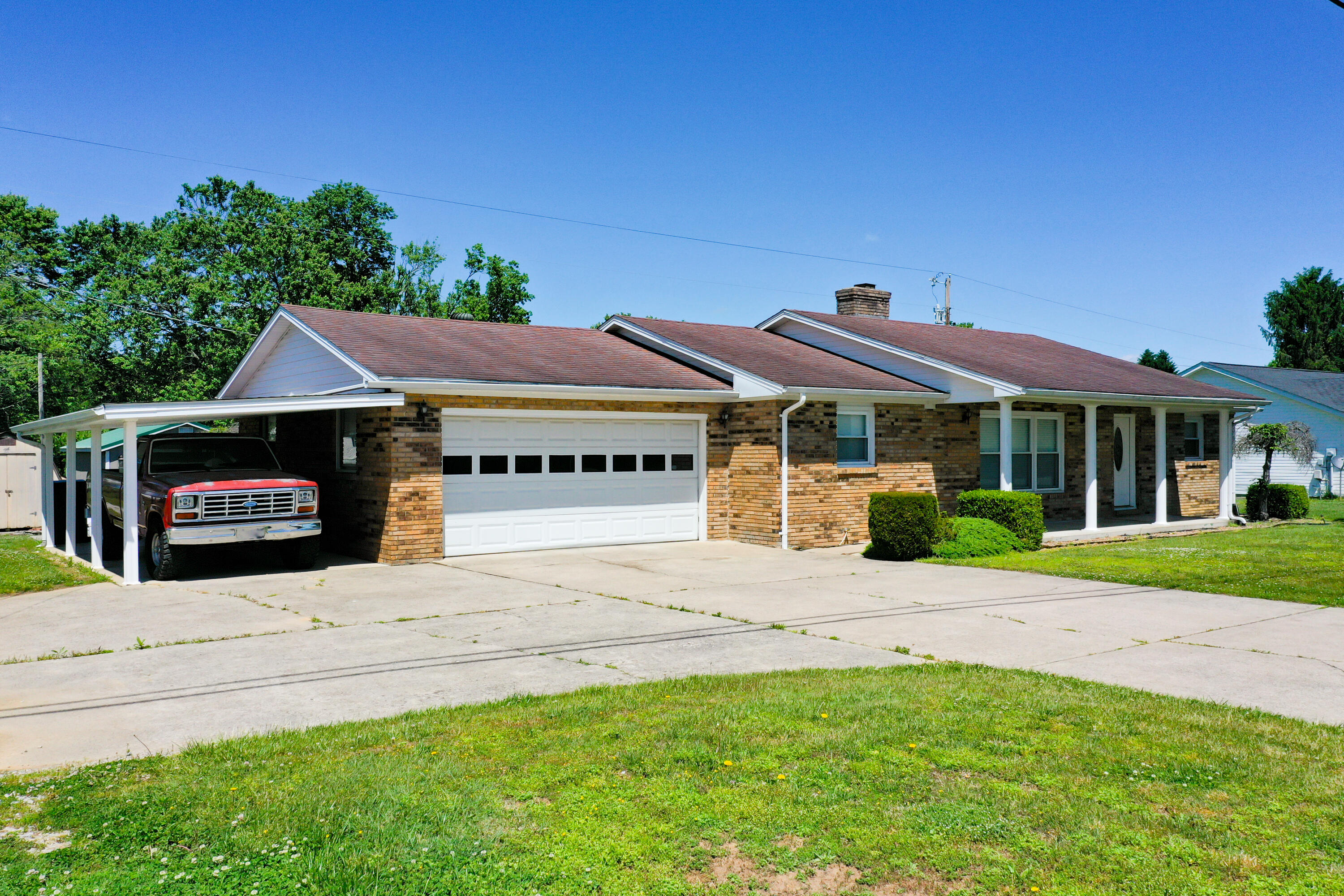2015 Old Whitley Road Property Photo 4