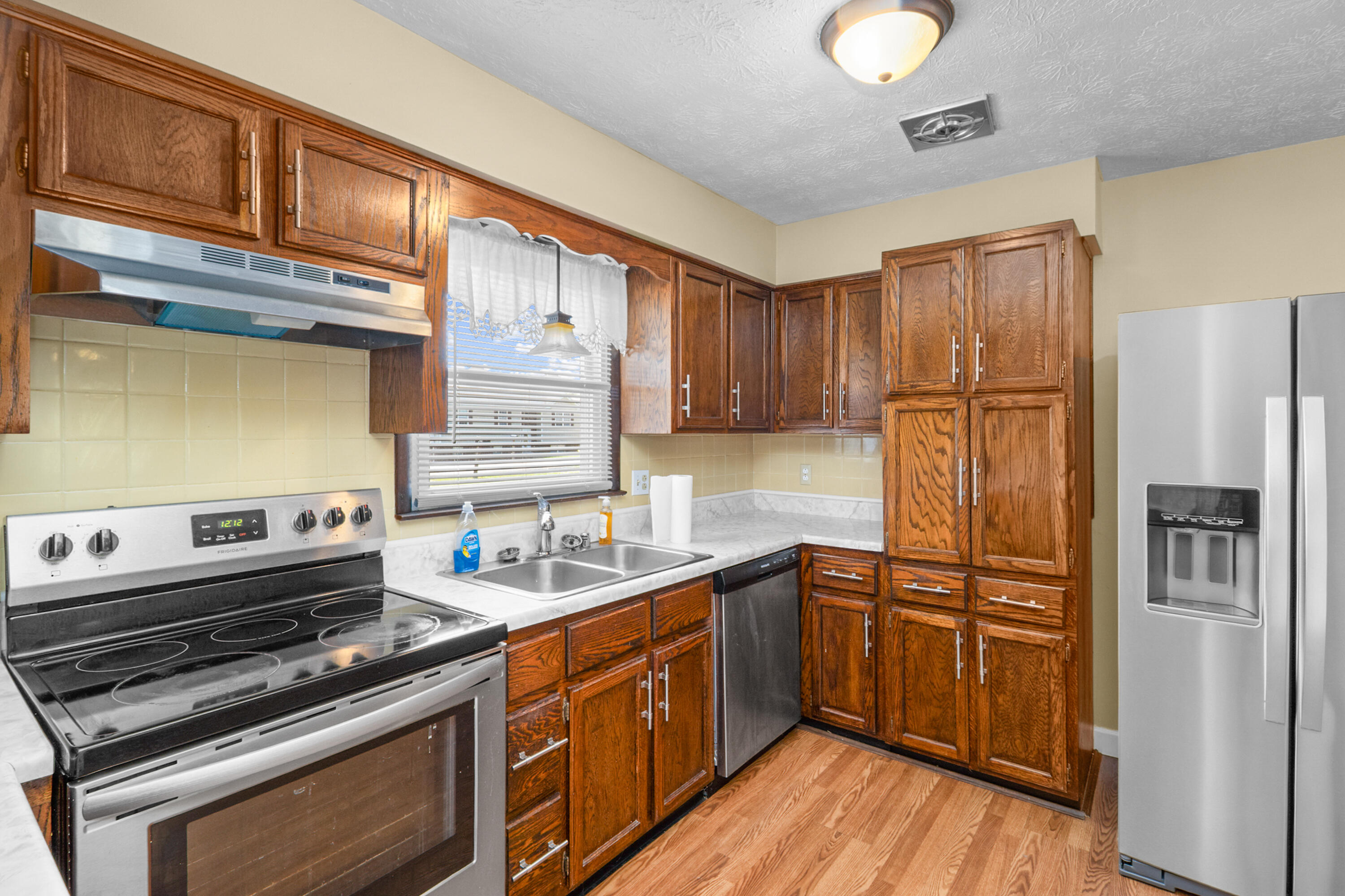 2015 Old Whitley Road Property Photo 17