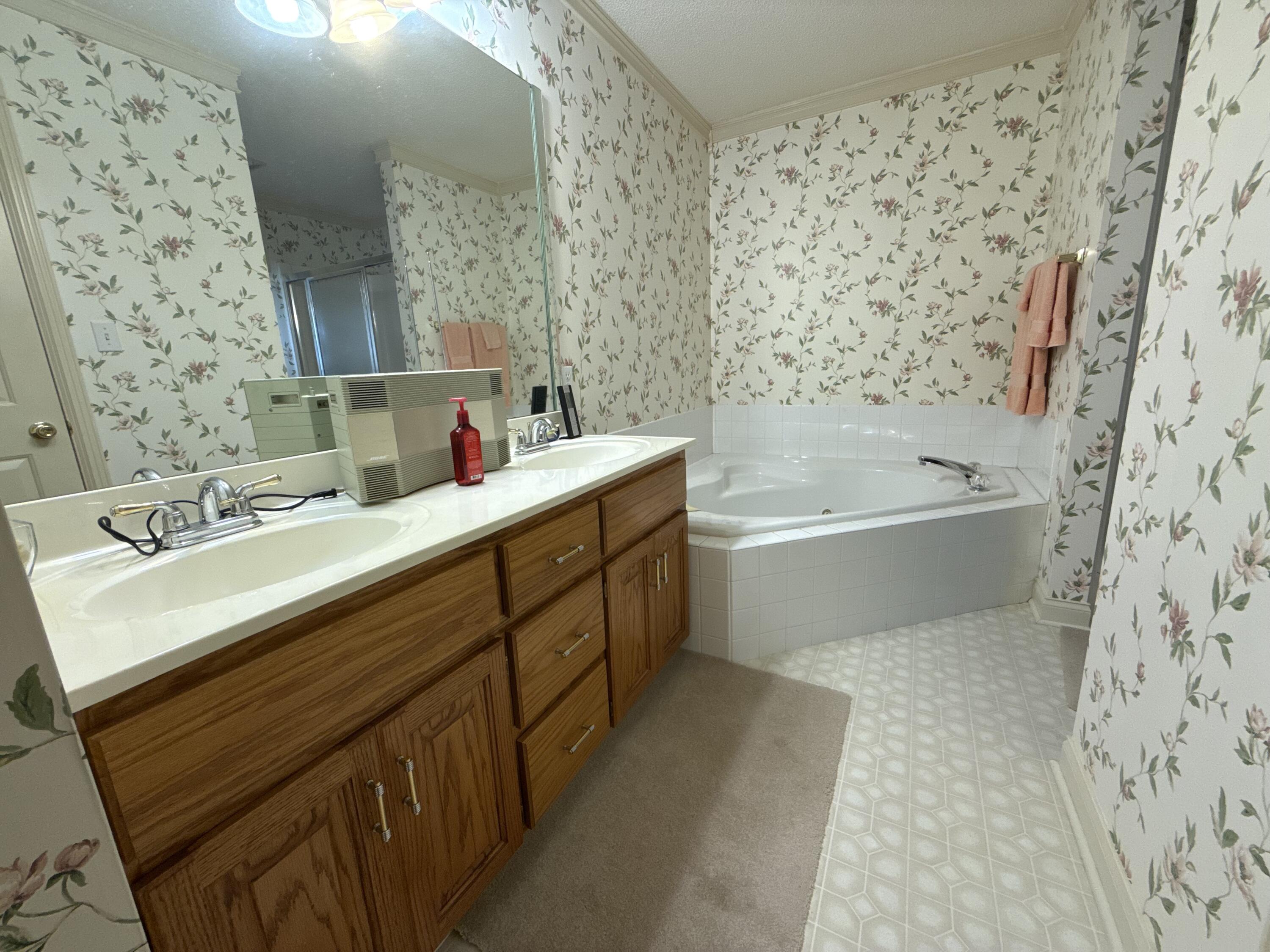 125 Hidden Loop Drive Property Photo 9