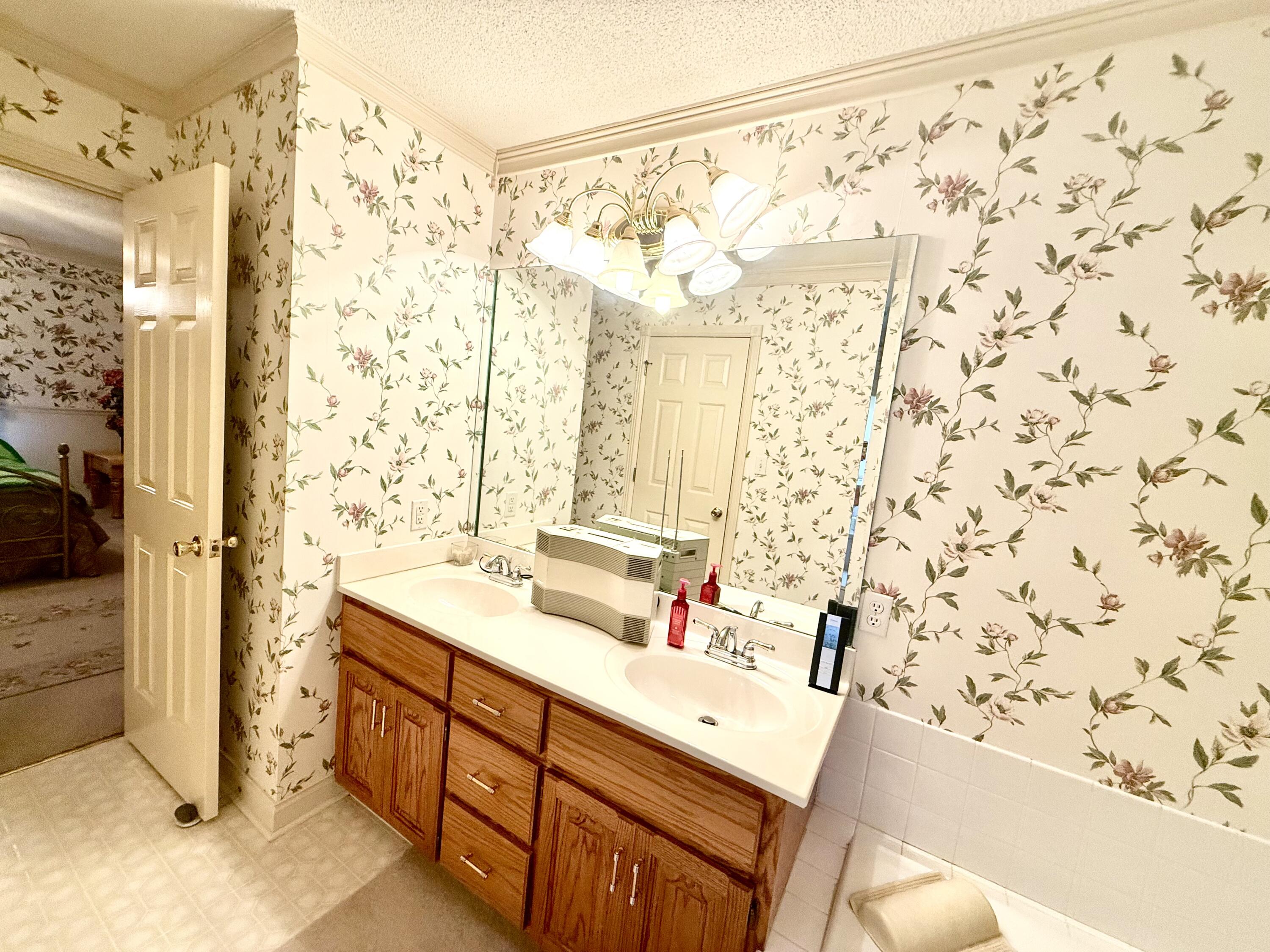 125 Hidden Loop Drive Property Photo 33