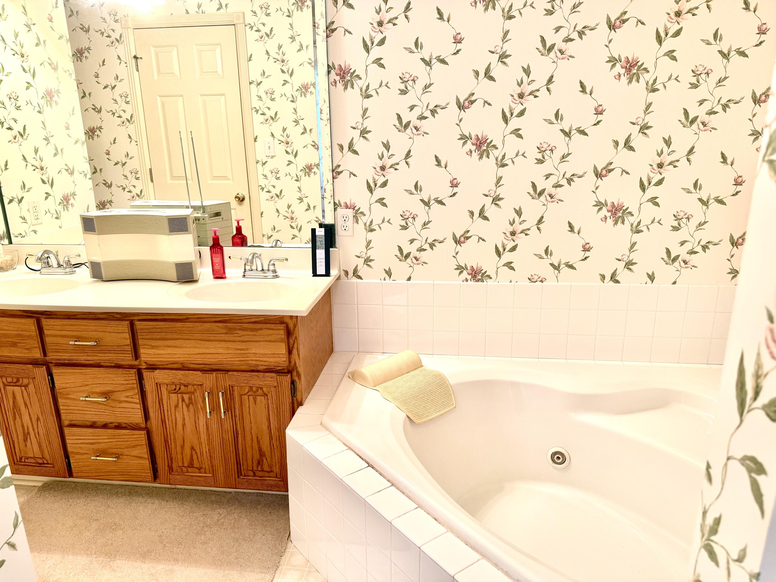 125 Hidden Loop Drive Property Photo 34