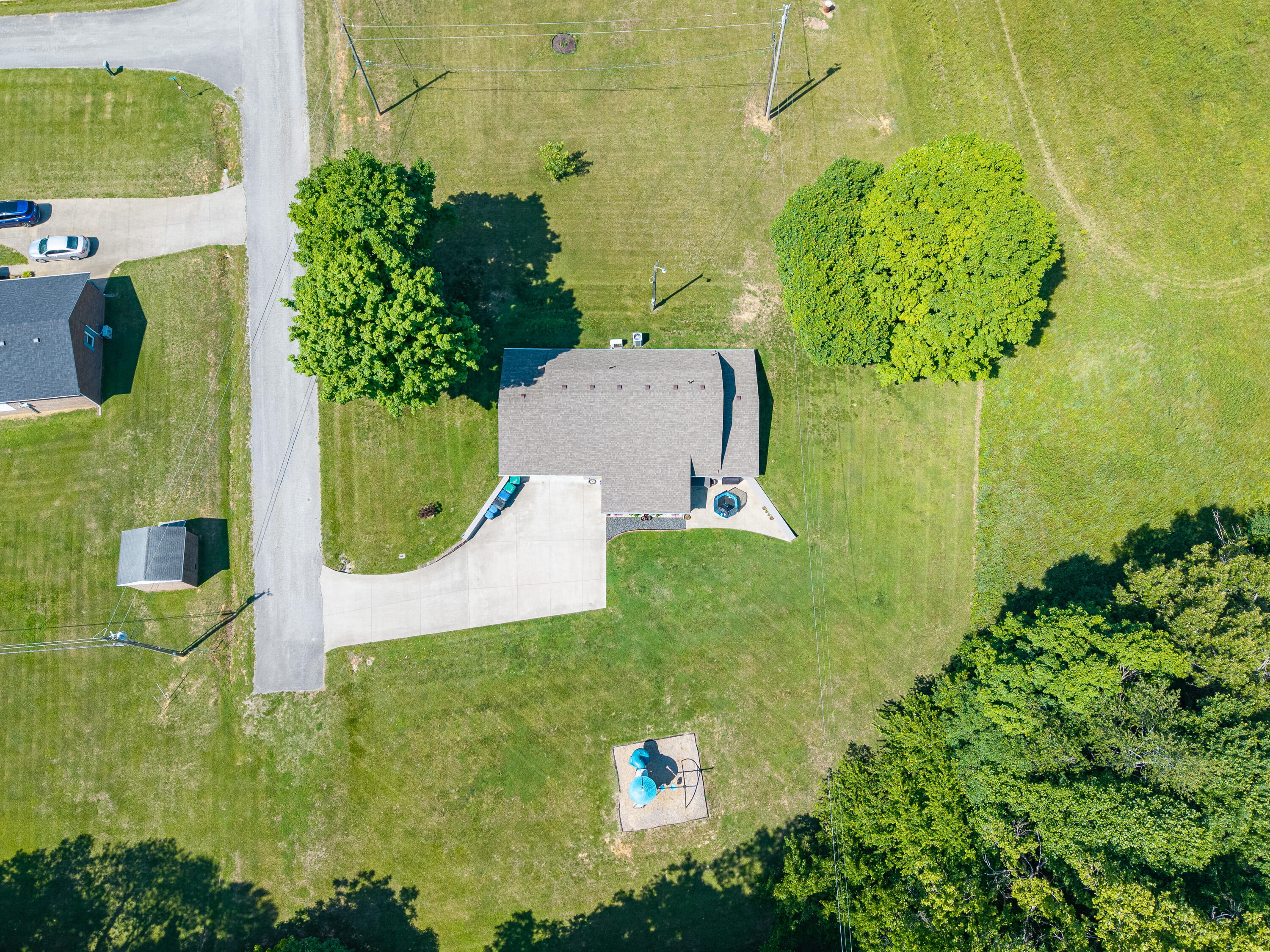 160 W Meadow Drive Property Photo 7