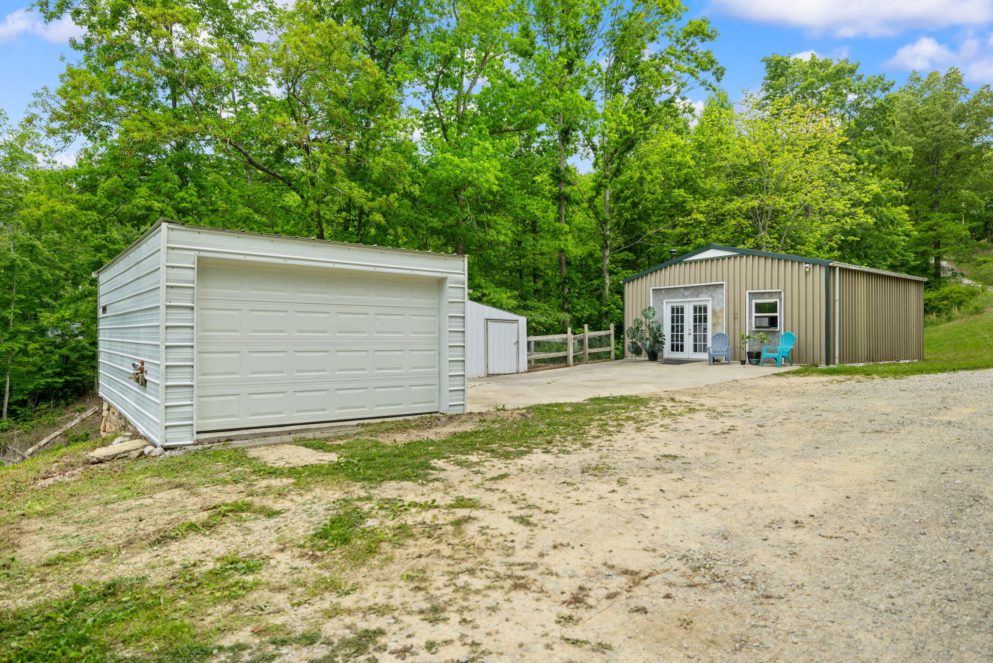 2585 Hazel Patch Road Property Photo 3