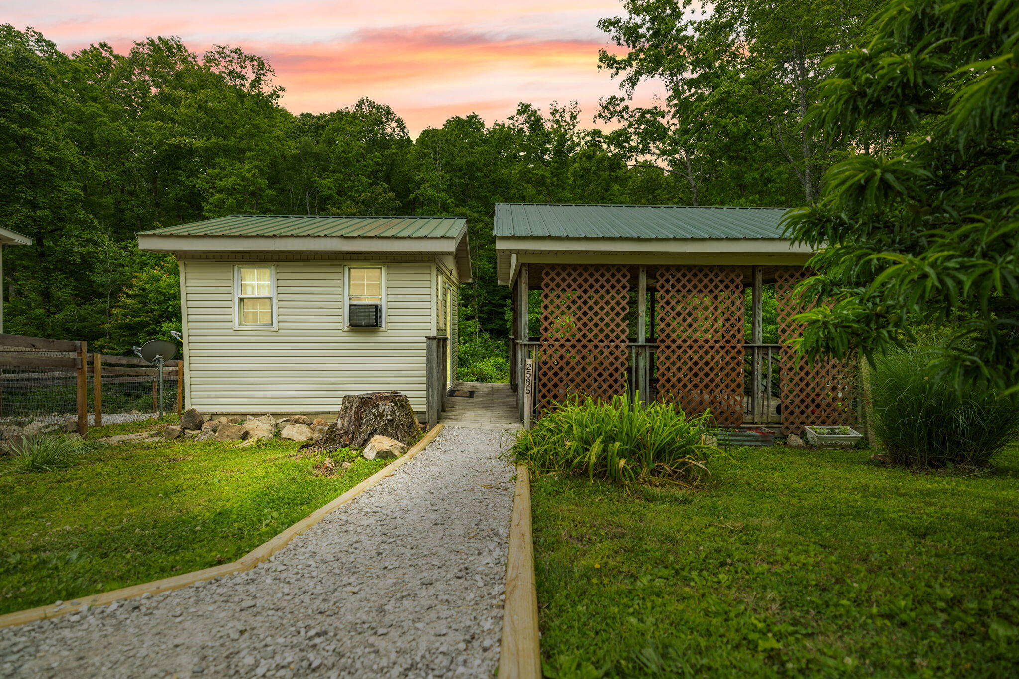 2585 Hazel Patch Road Property Photo 8