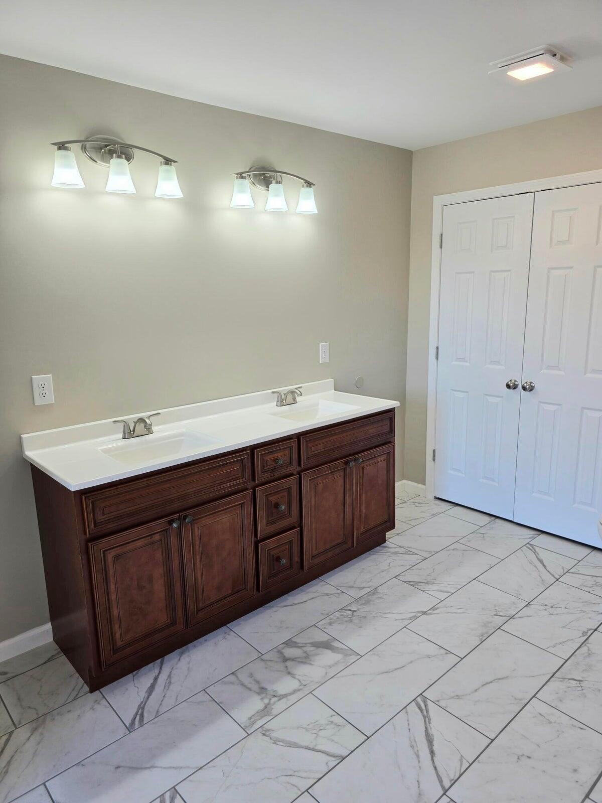 54 Emily Lane Property Photo 11