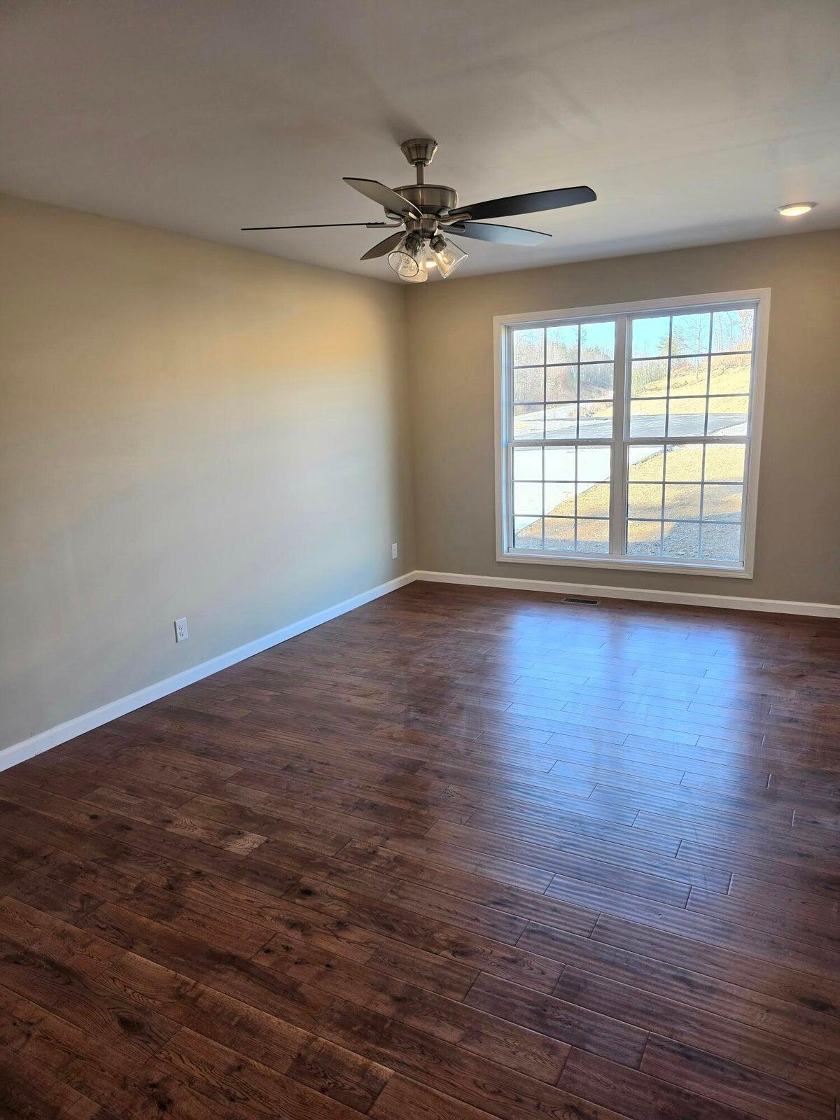 54 Emily Lane Property Photo 12