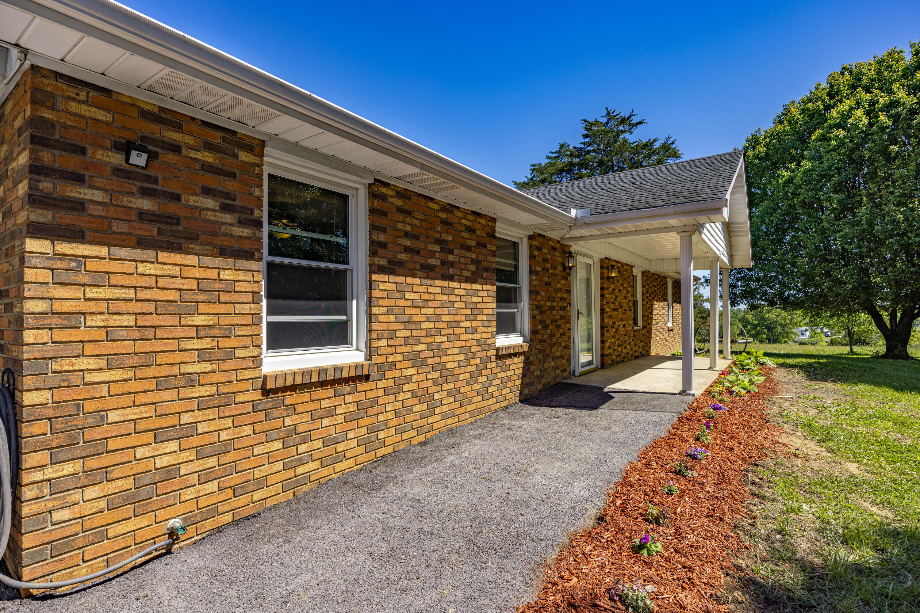 2335 Liberty Road Property Photo 4