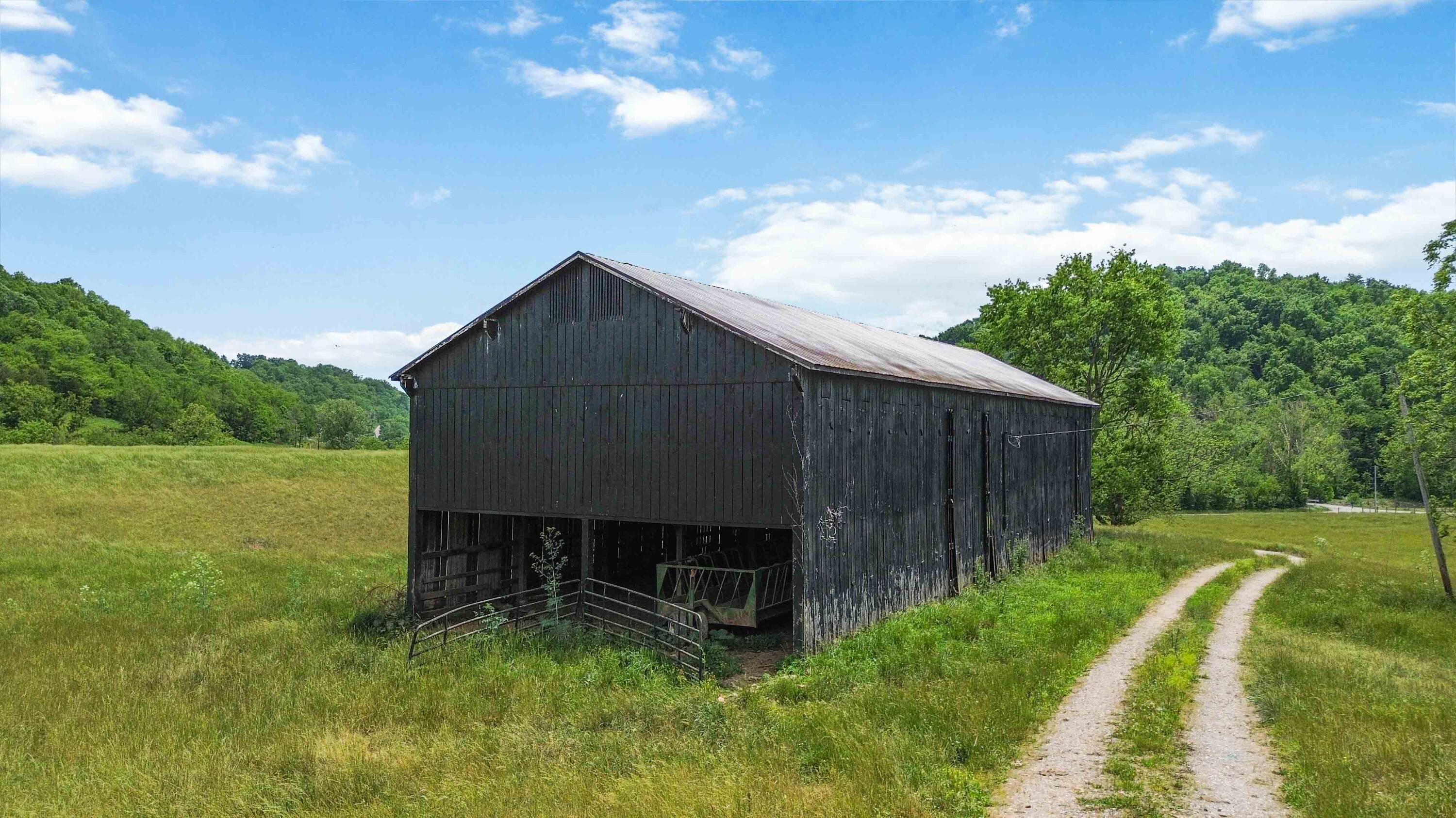 1490 Mule Shed Lane Property Photo 8