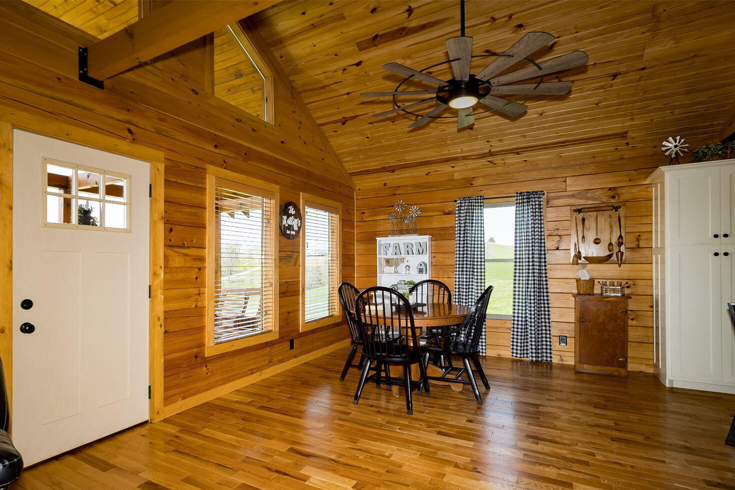 486 Old State Road Property Photo 5