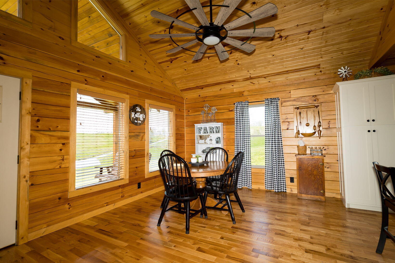 486 Old State Road Property Photo 9