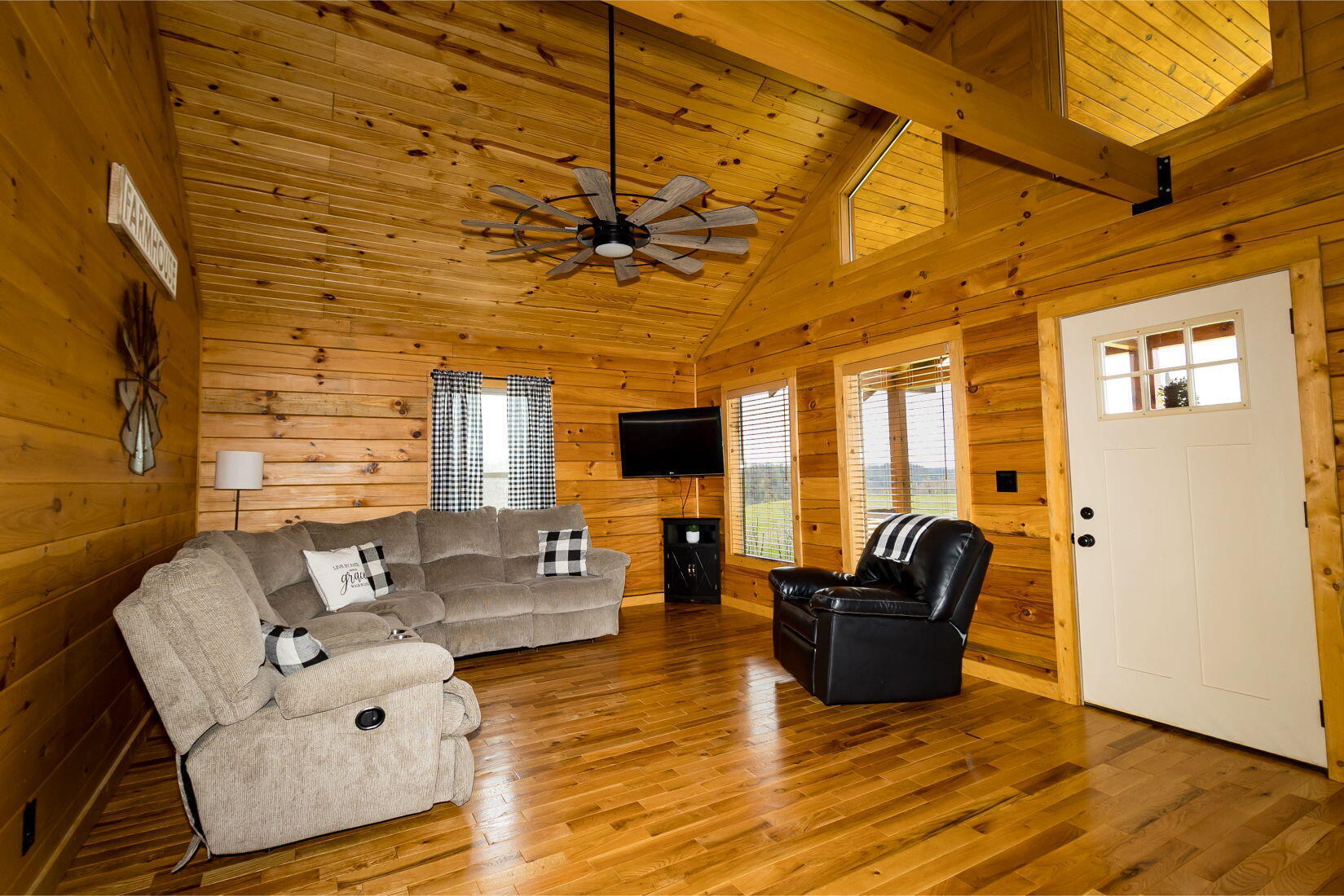486 Old State Road Property Photo 10
