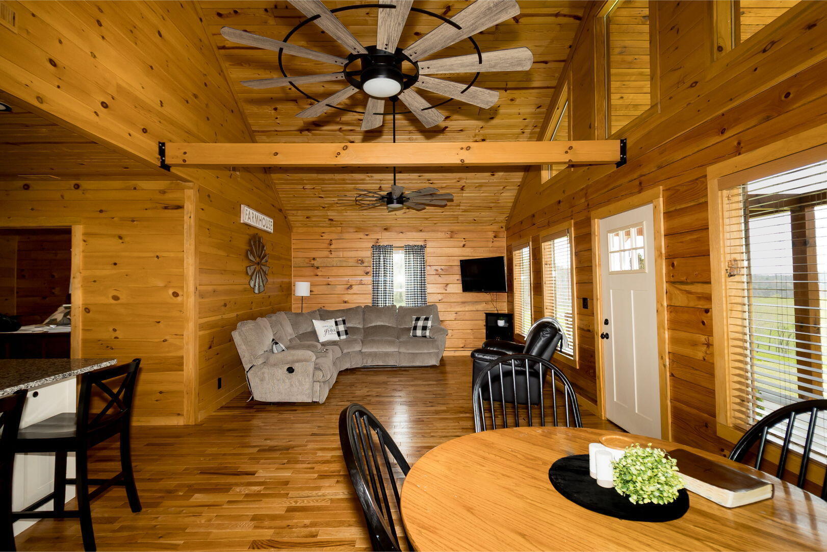 486 Old State Road Property Photo 11