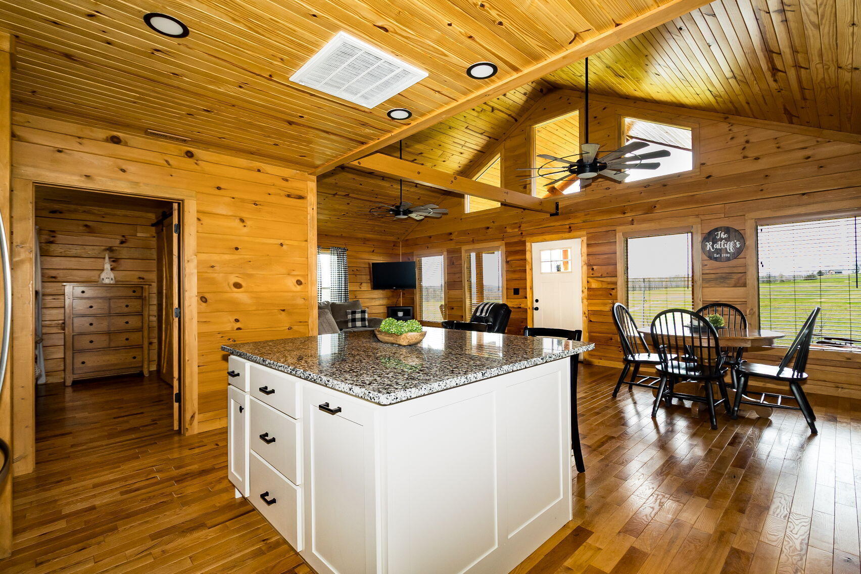 486 Old State Road Property Photo 16