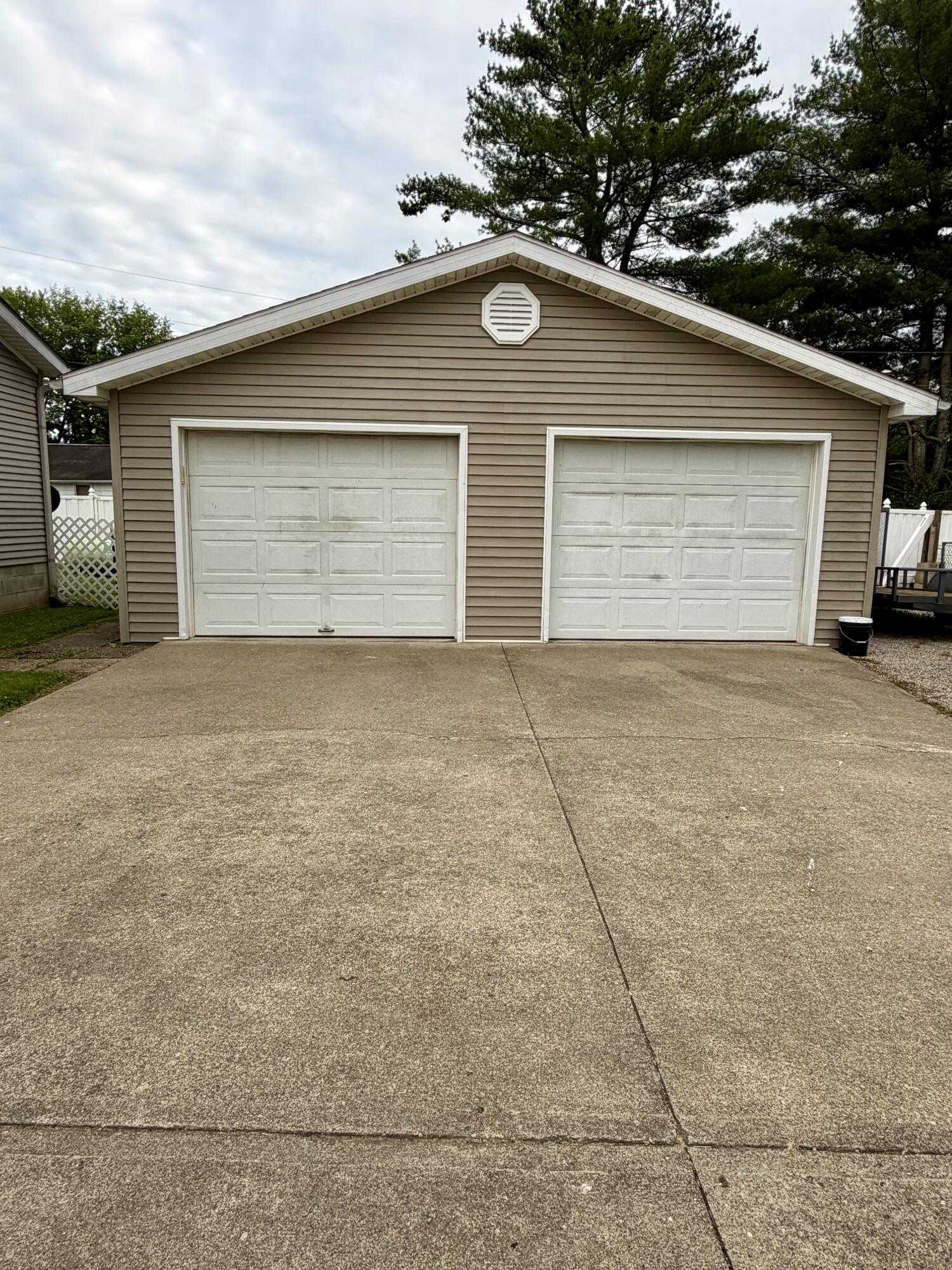 100 Blue Waters Drive Property Photo 2