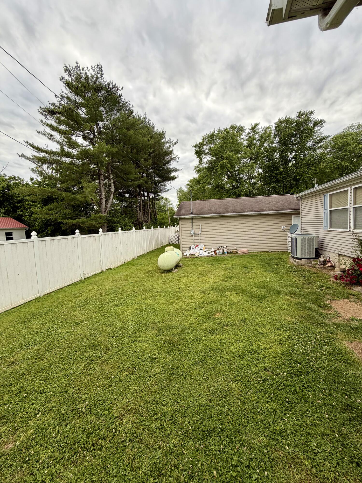 100 Blue Waters Drive Property Photo 17