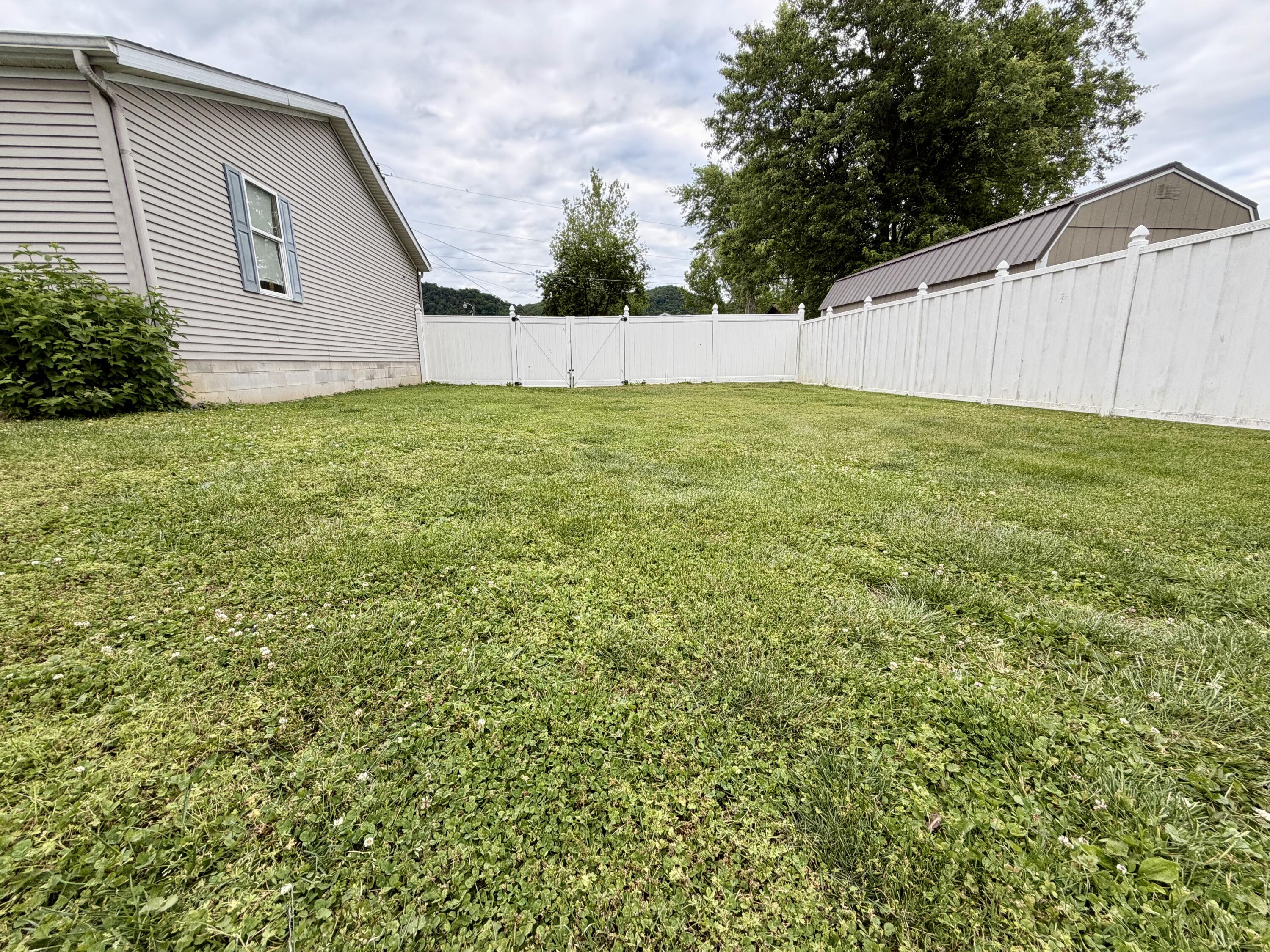 100 Blue Waters Drive Property Photo 18