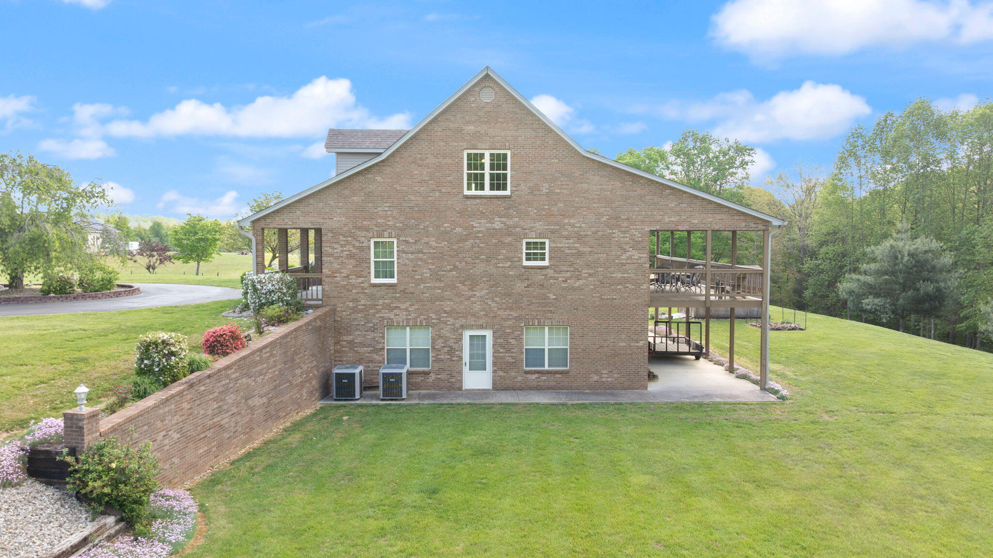 556 Murphy Lane Property Photo 45