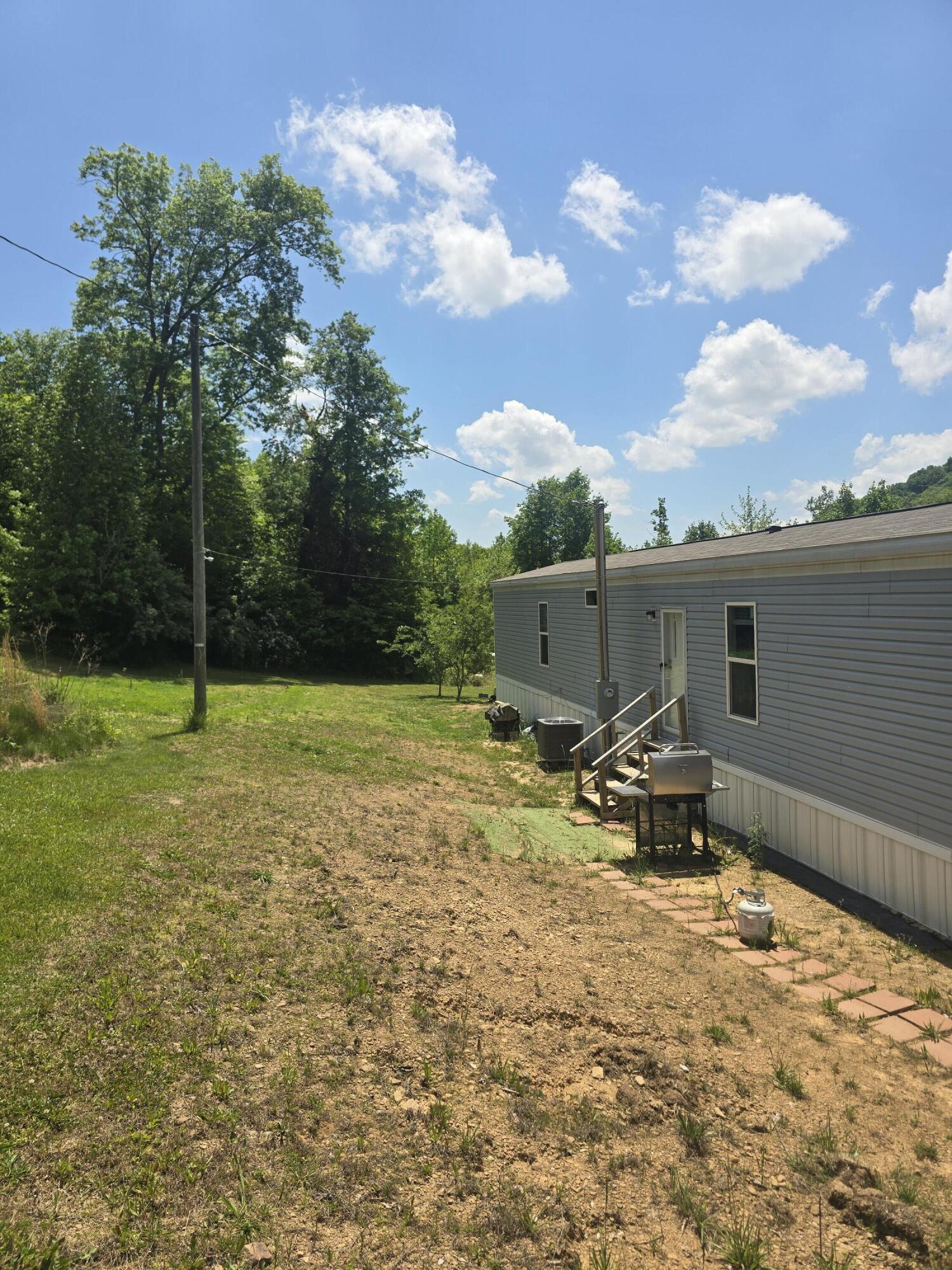 5425 S Ky 233 Property Photo 11
