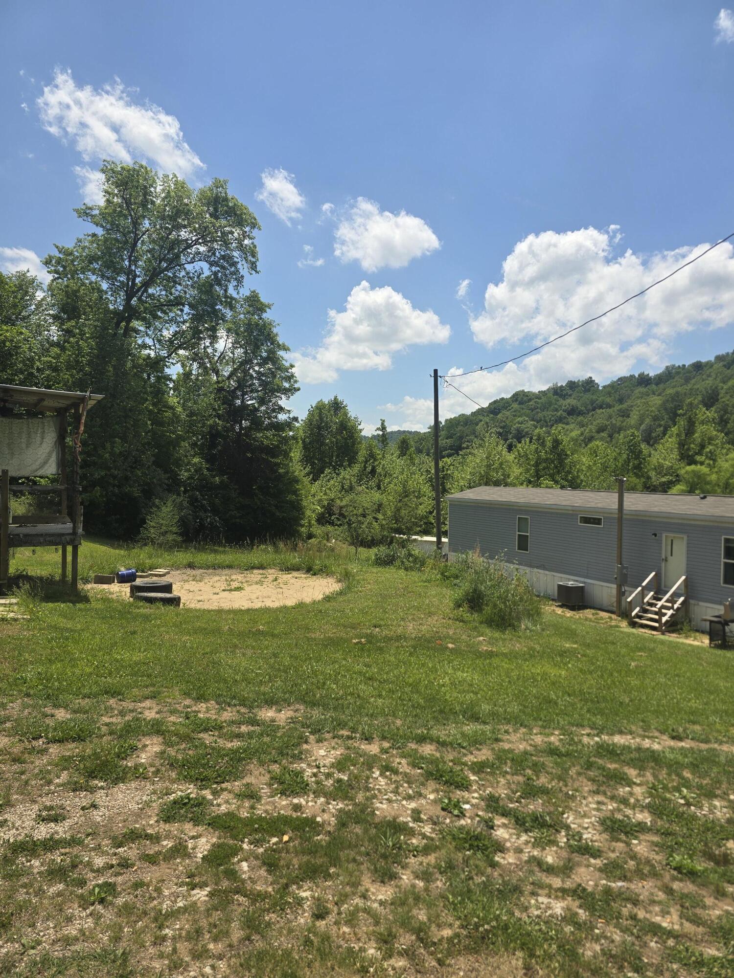 5425 S Ky 233 Property Photo 14