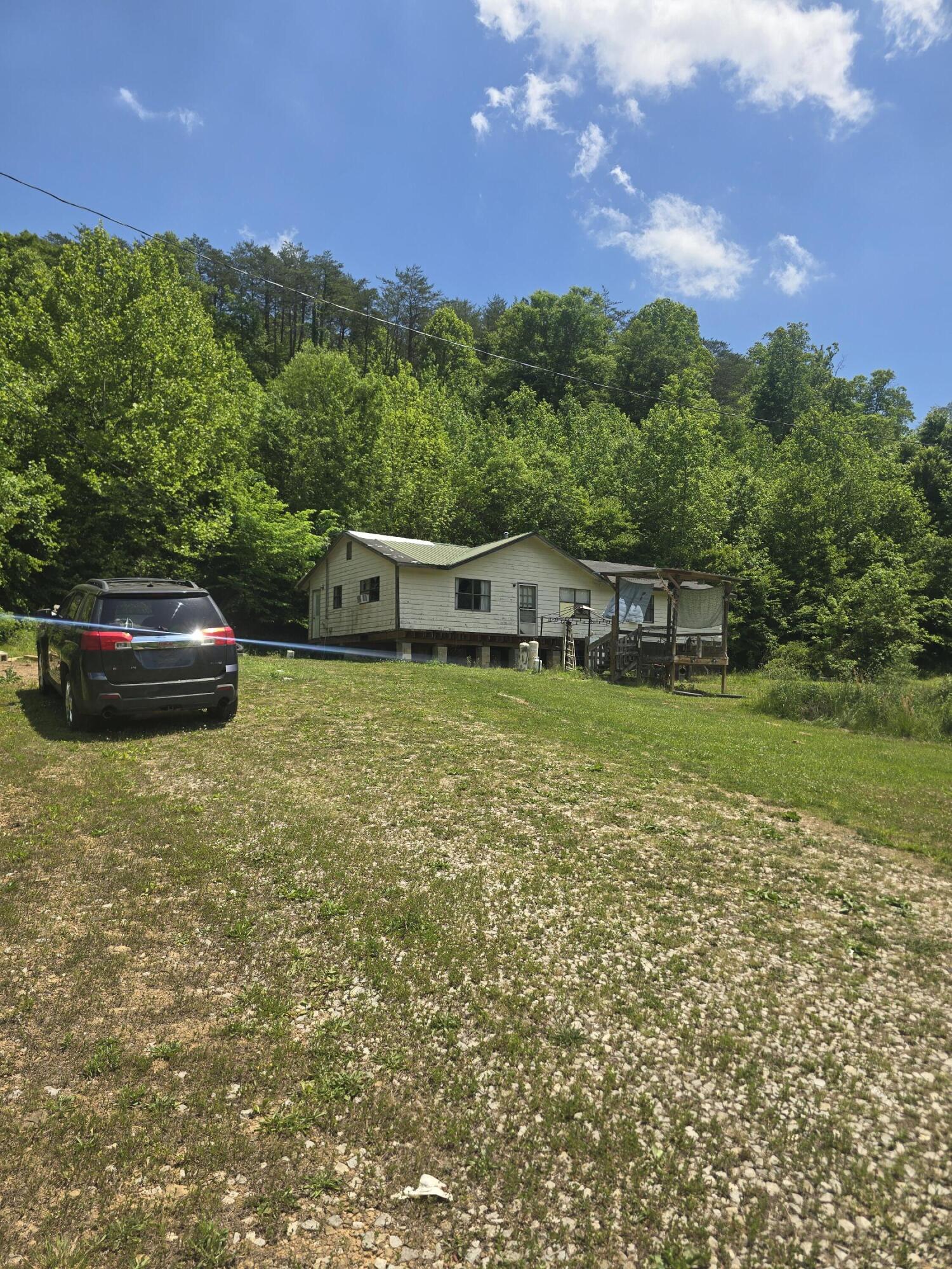 5425 S Ky 233 Property Photo 15