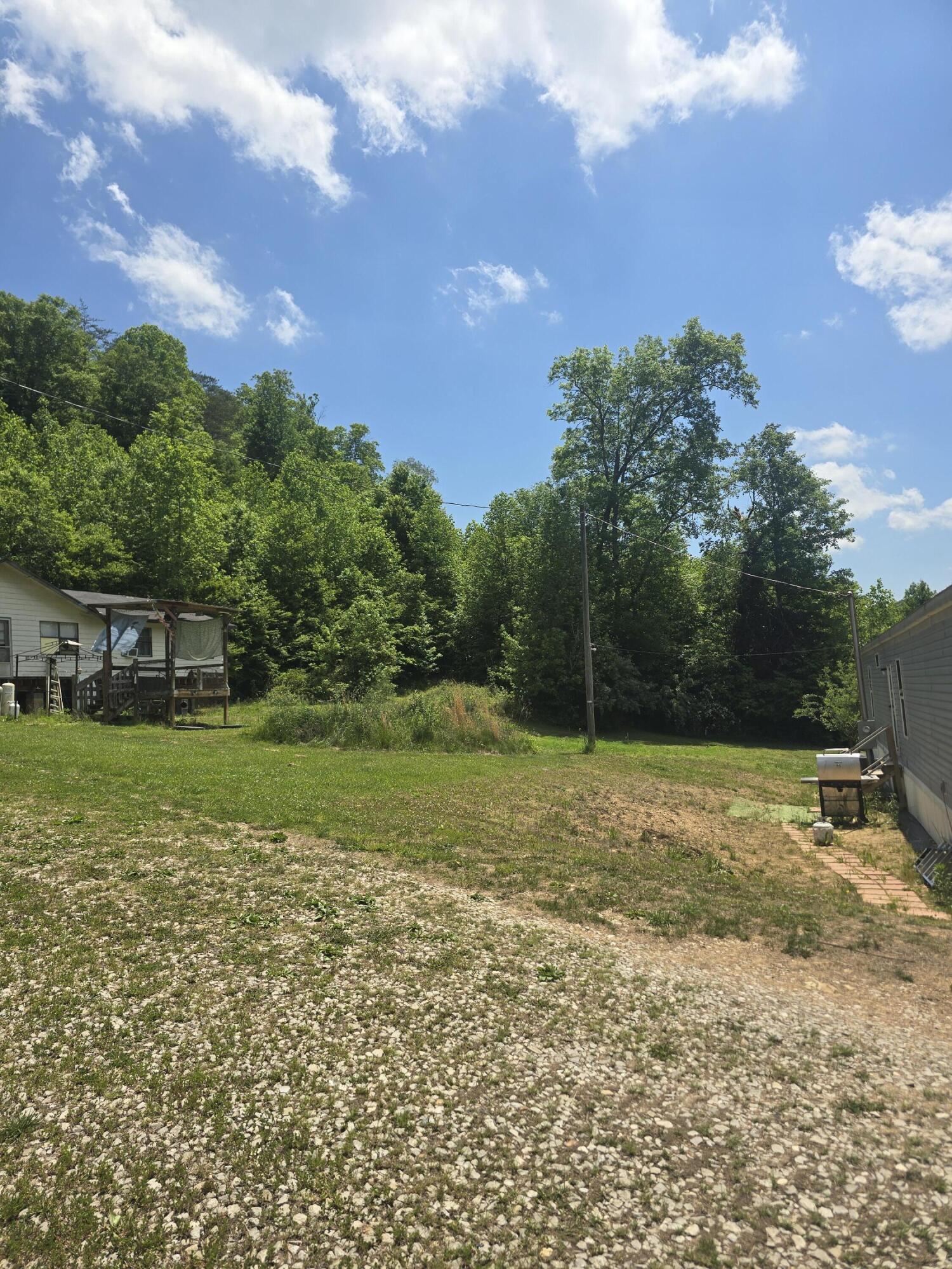 5425 S Ky 233 Property Photo 16