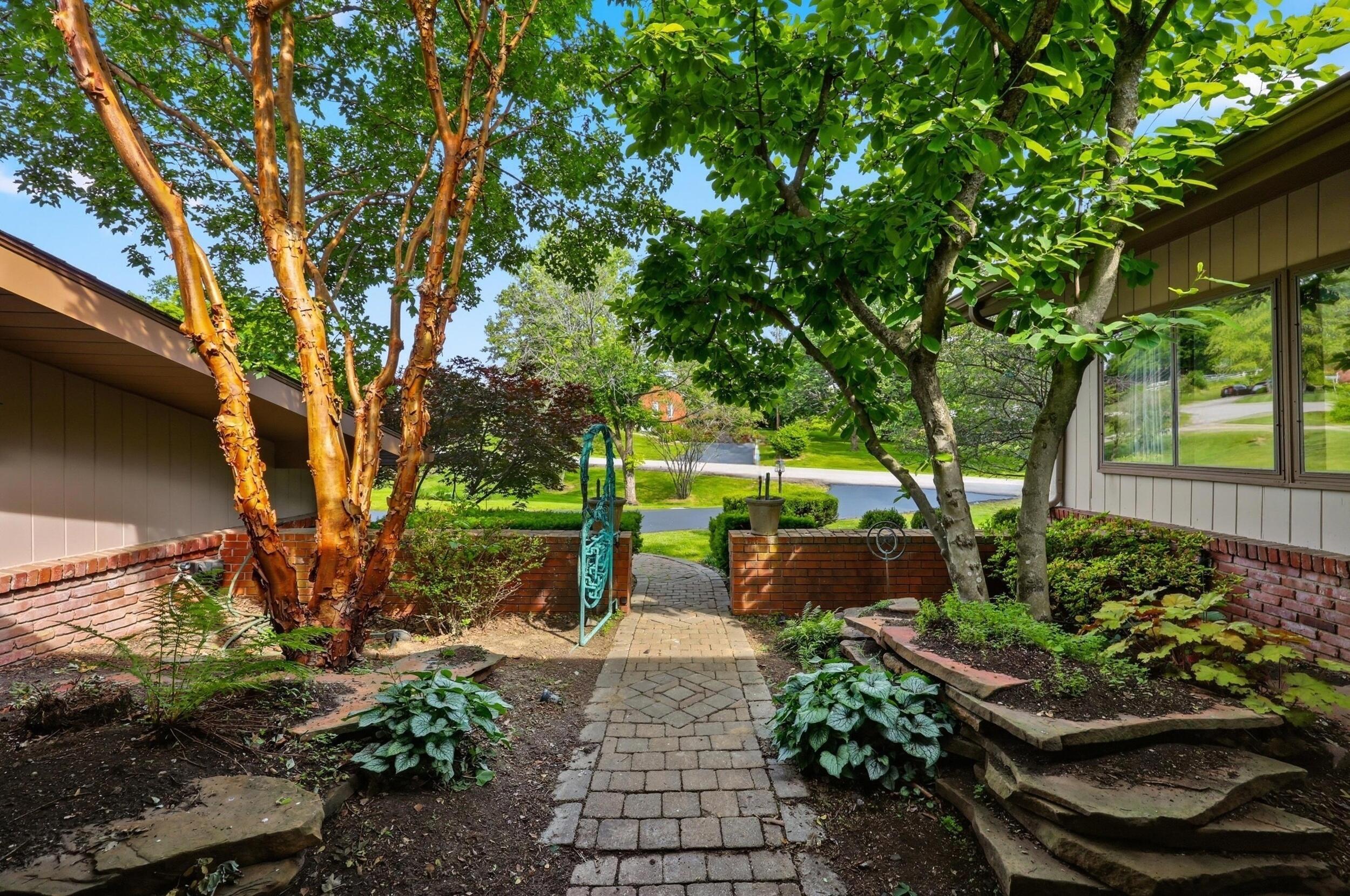 137 Randolph Road Property Photo 6