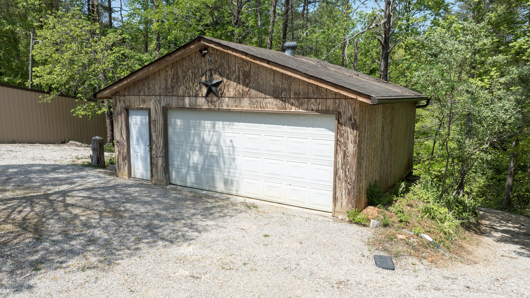 2040 Echo Point Road Property Photo 4