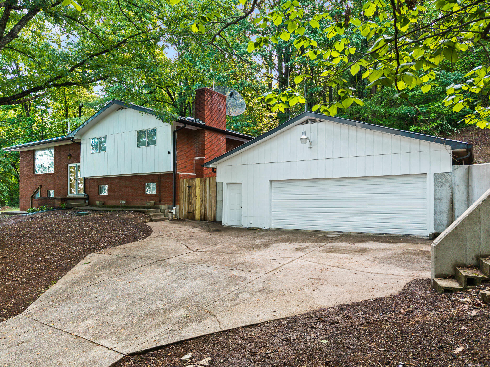 2371 State Highway 1568 Property Photo 1