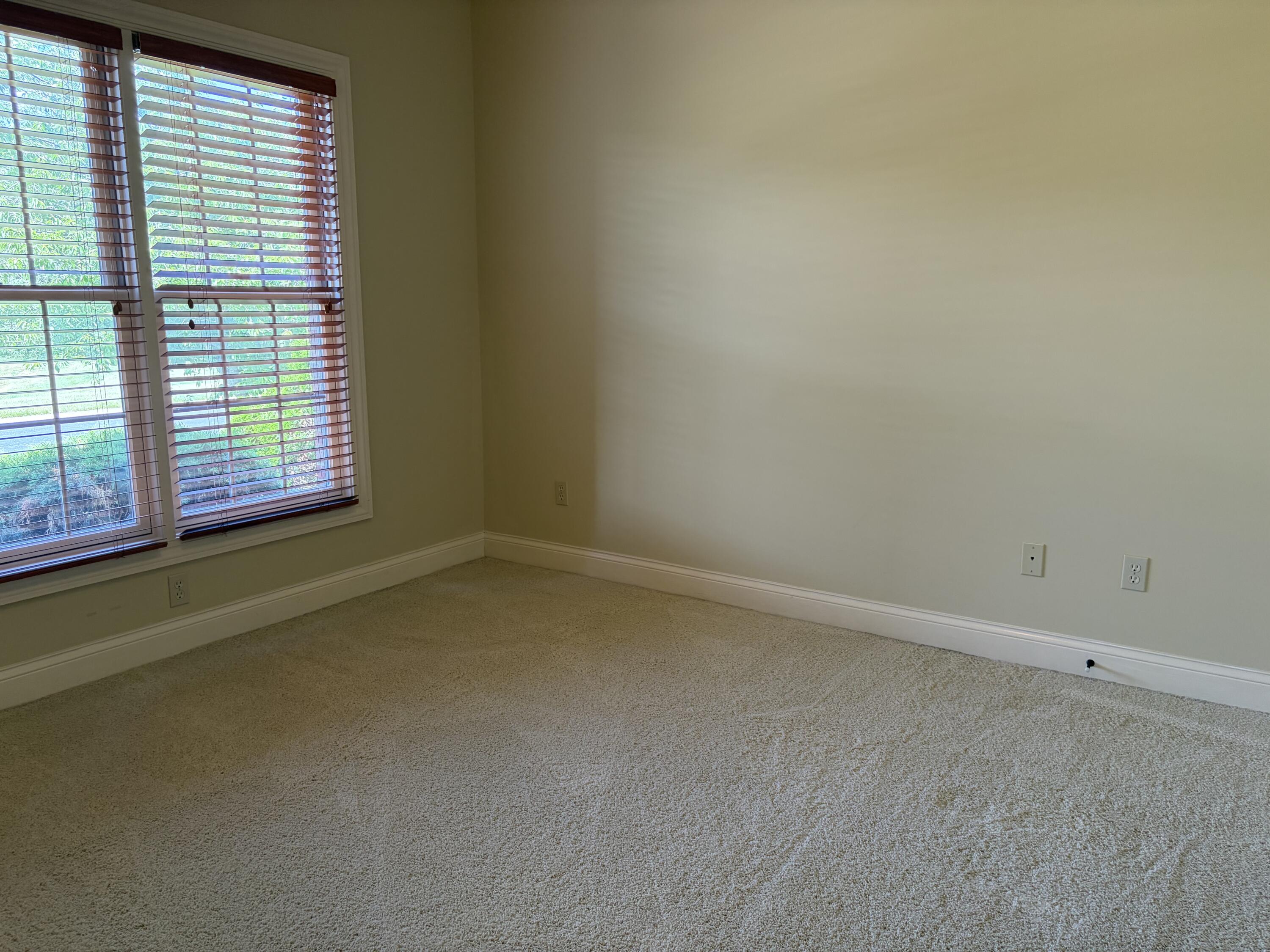 261 Clairmont Drive Property Photo 16