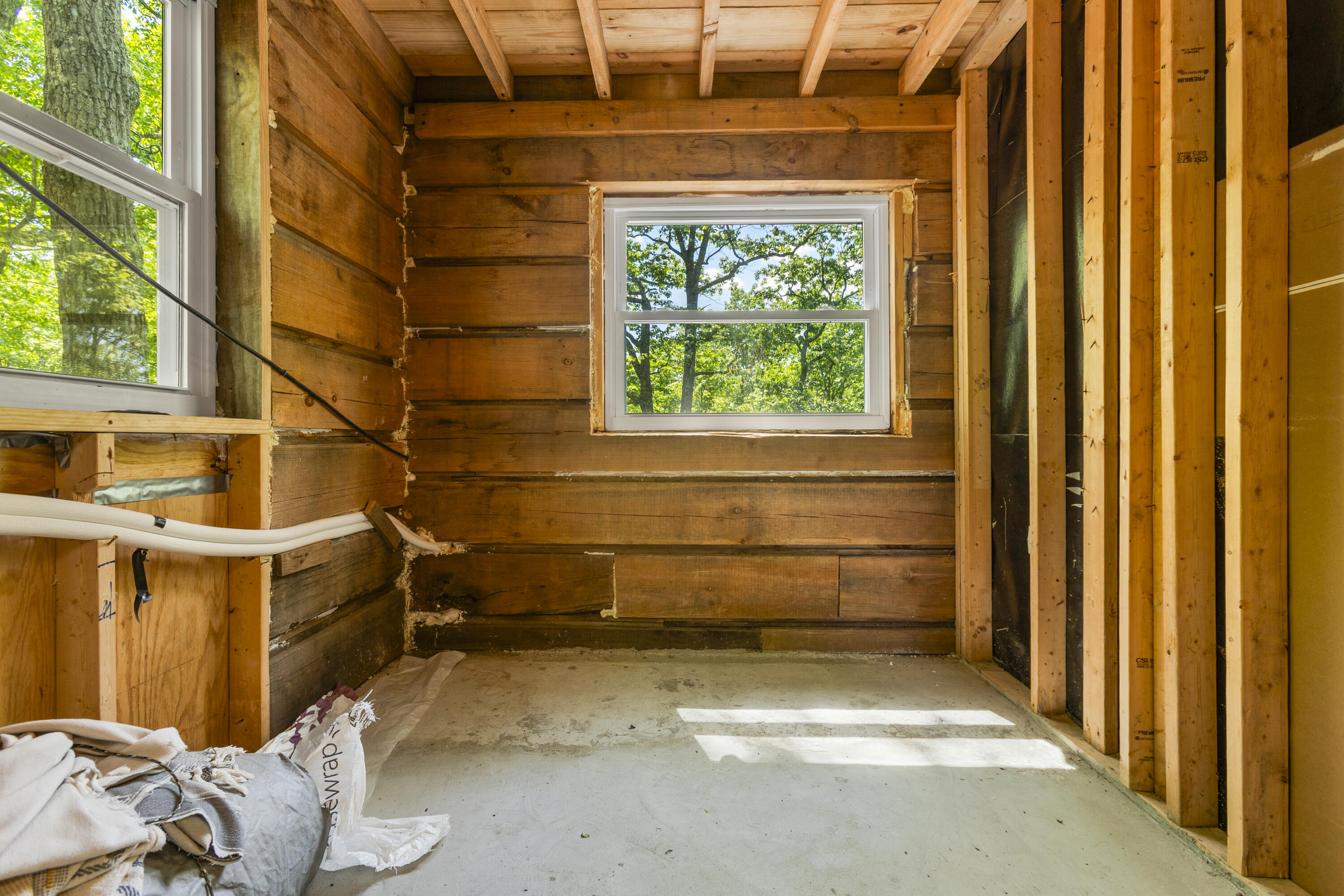 1237b High Rock Road Property Photo 9