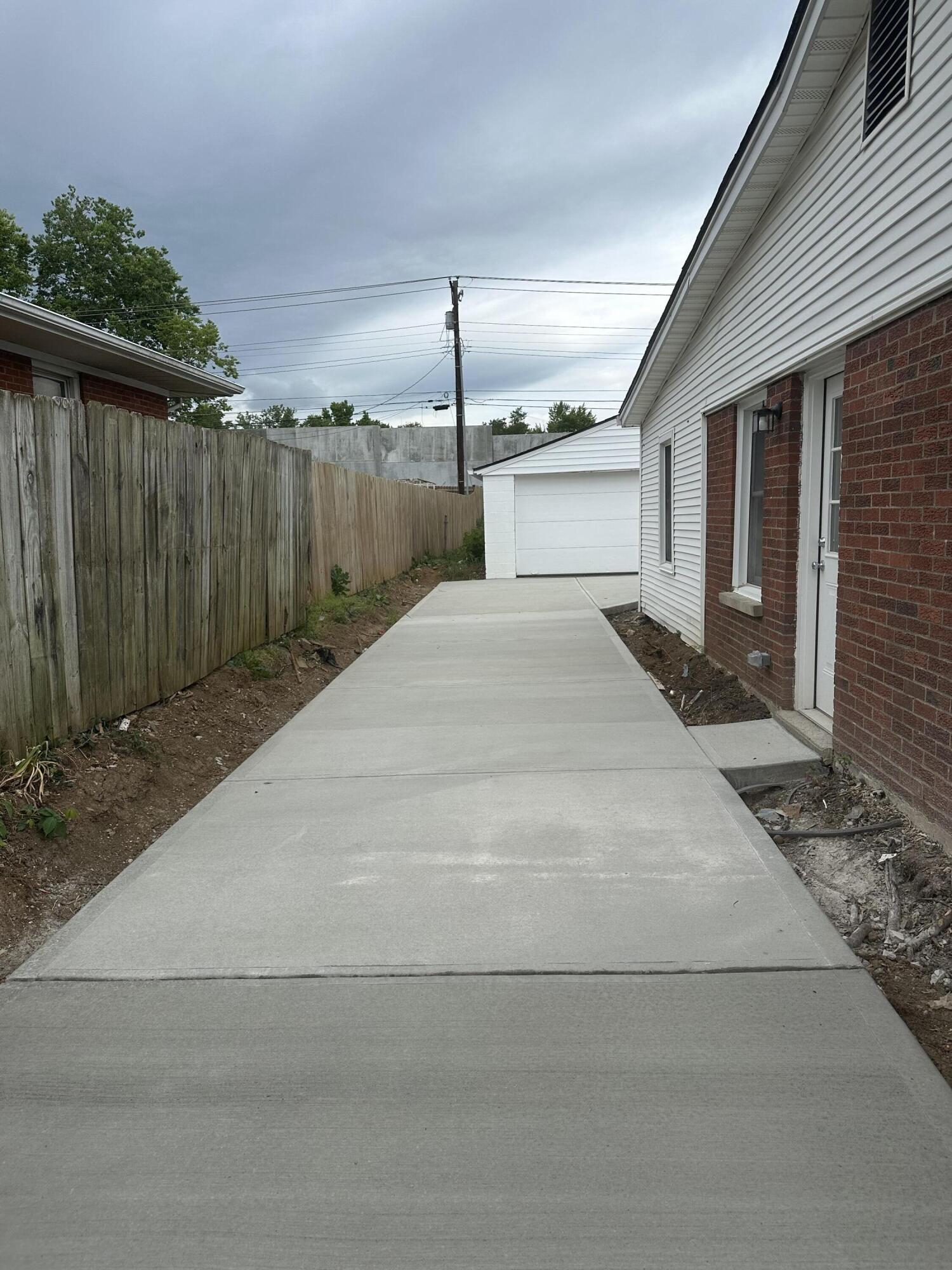 686 Eden Road Property Photo 14