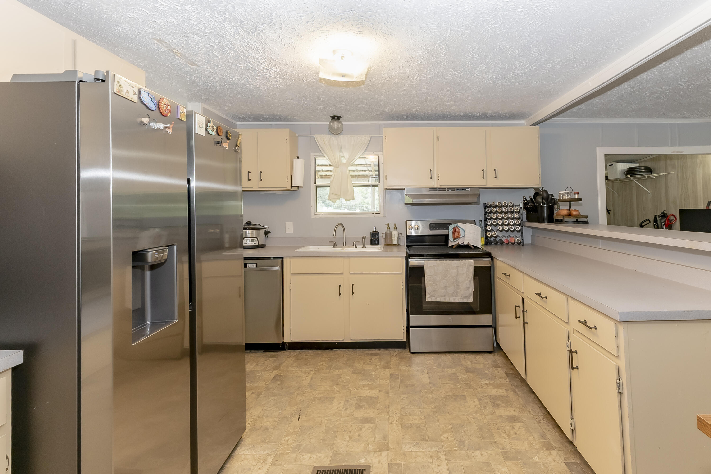 82 Abbott Broadhurst Road Property Photo 24