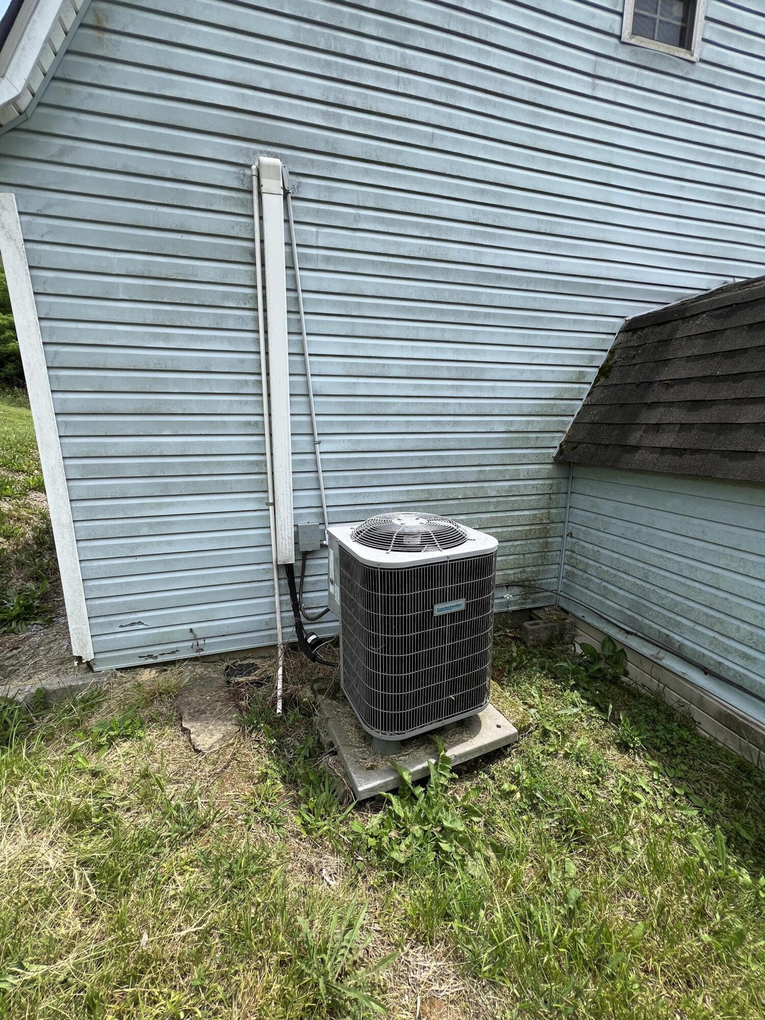 5300 Sugar Creek Pike Property Photo 4