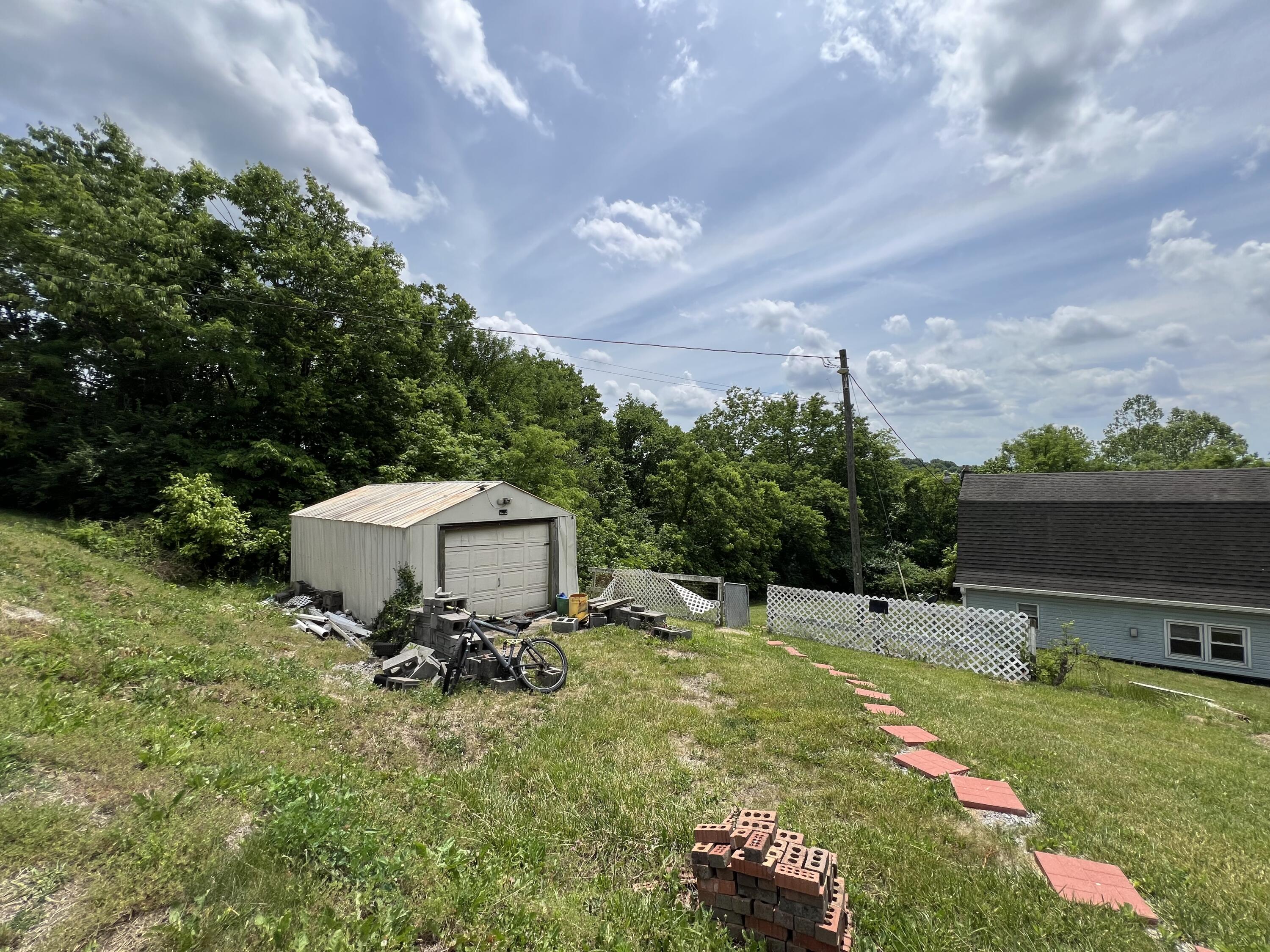 5300 Sugar Creek Pike Property Photo 11
