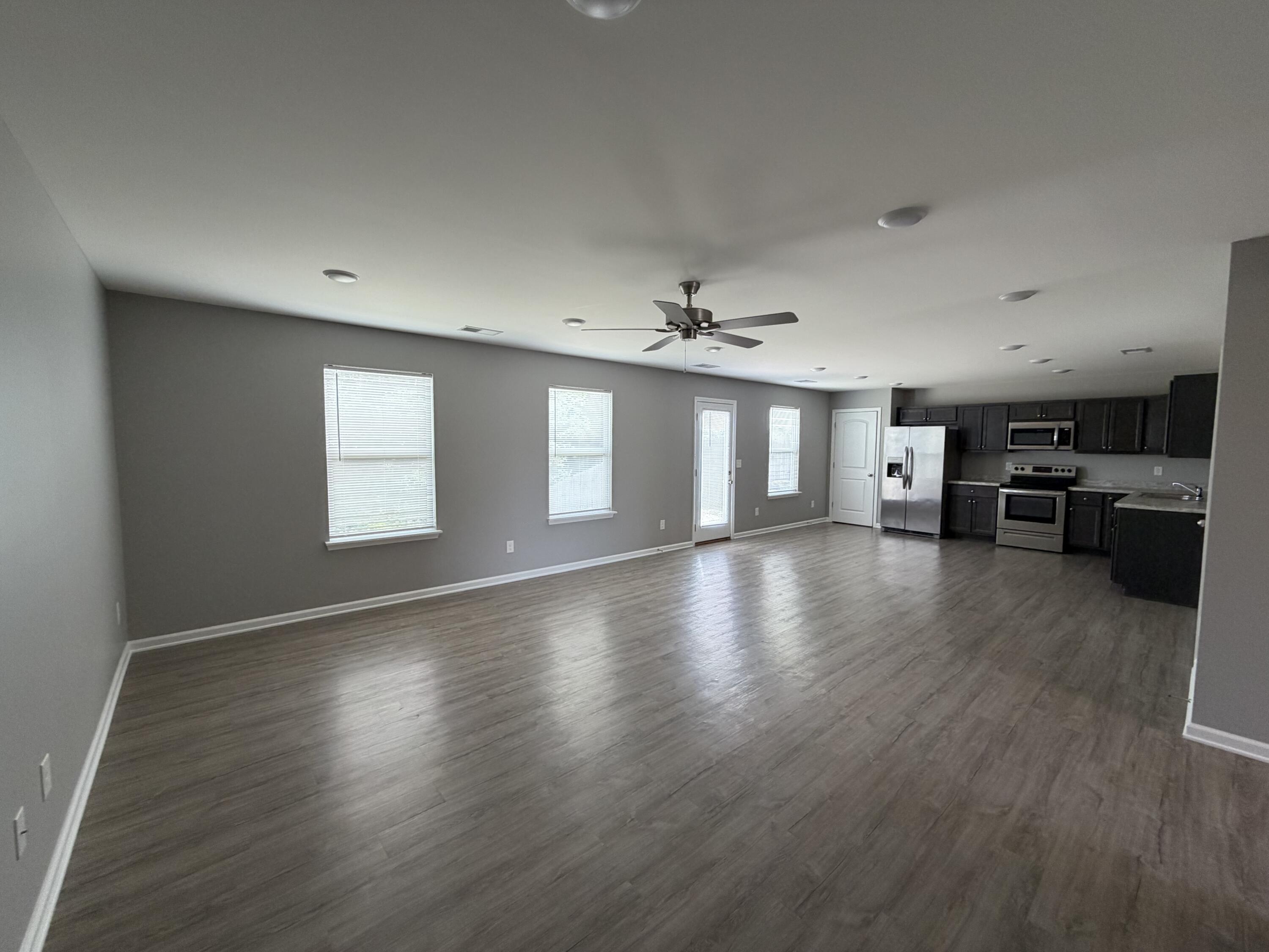 2460 Feathersound Way Property Photo 10