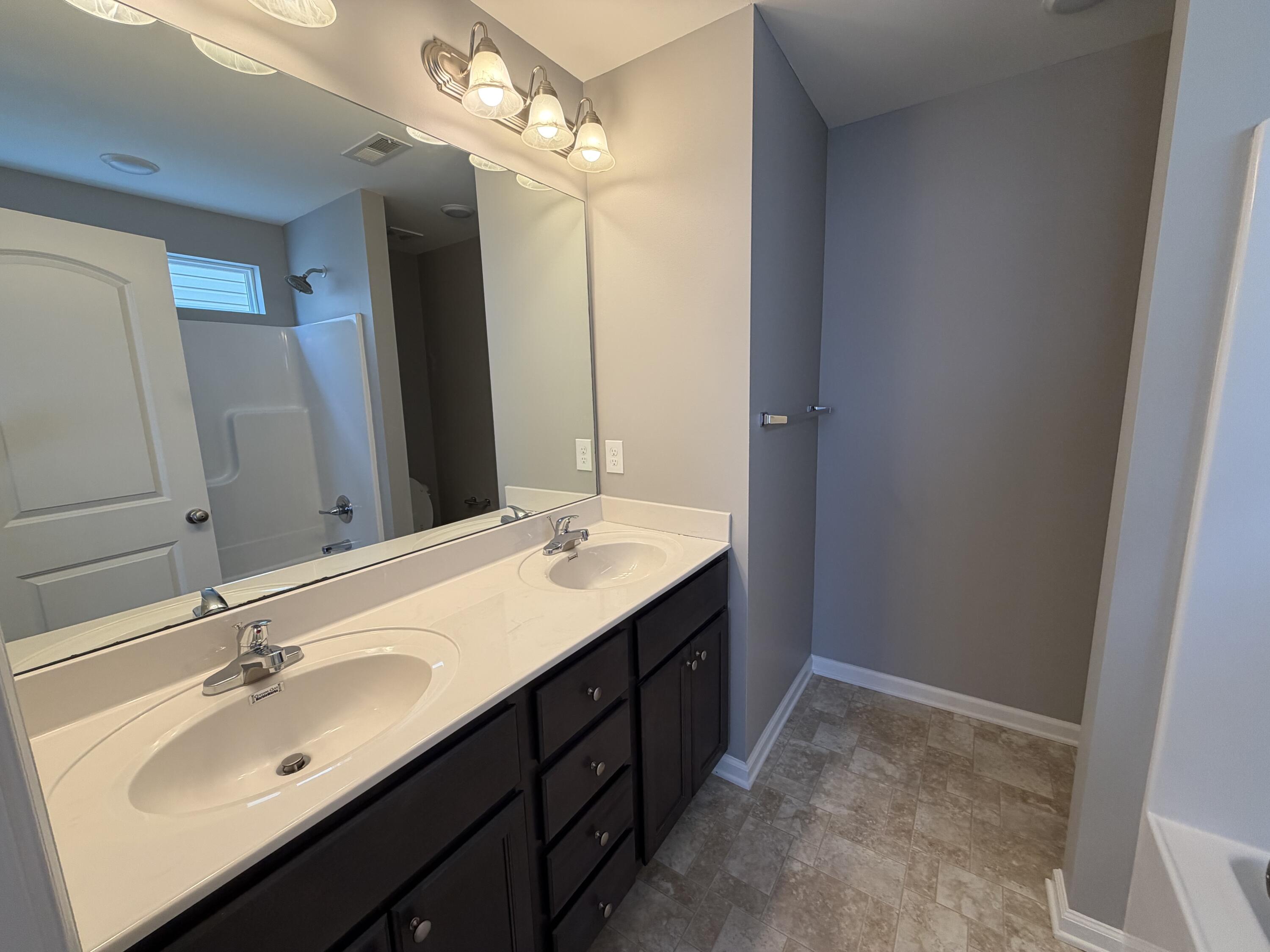 2460 Feathersound Way Property Photo 37