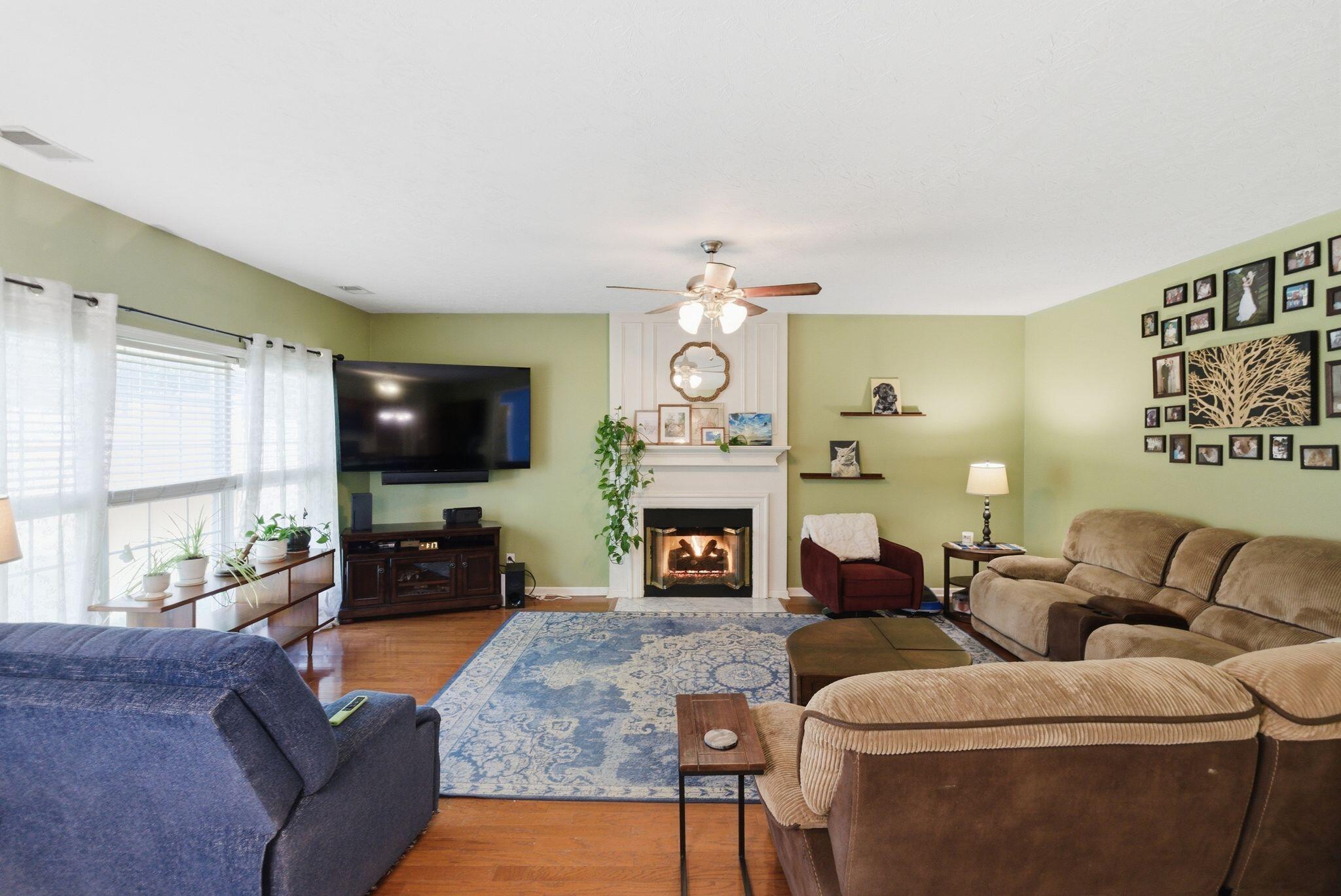 925 Seneca Park Property Photo 14