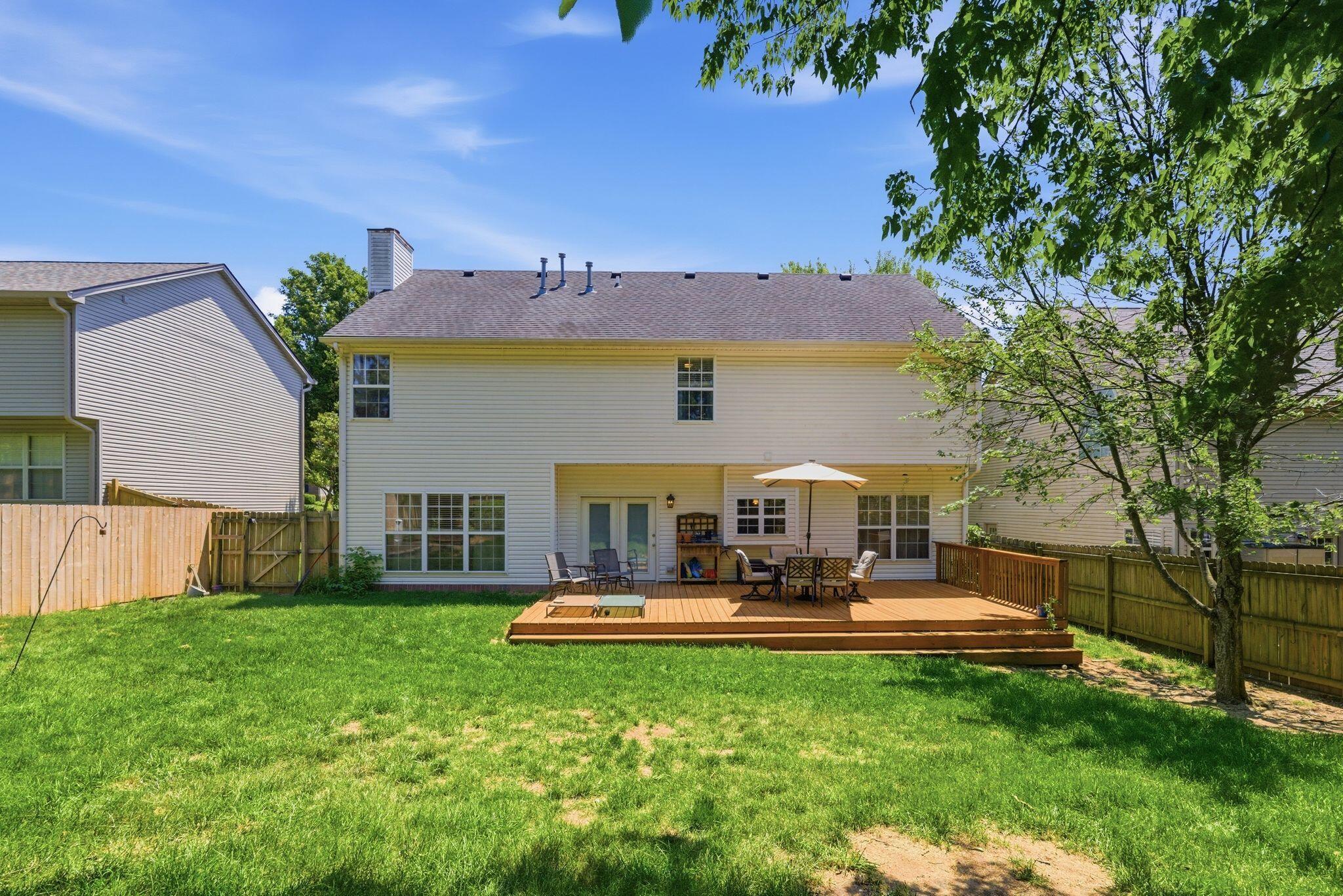 925 Seneca Park Property Photo 42