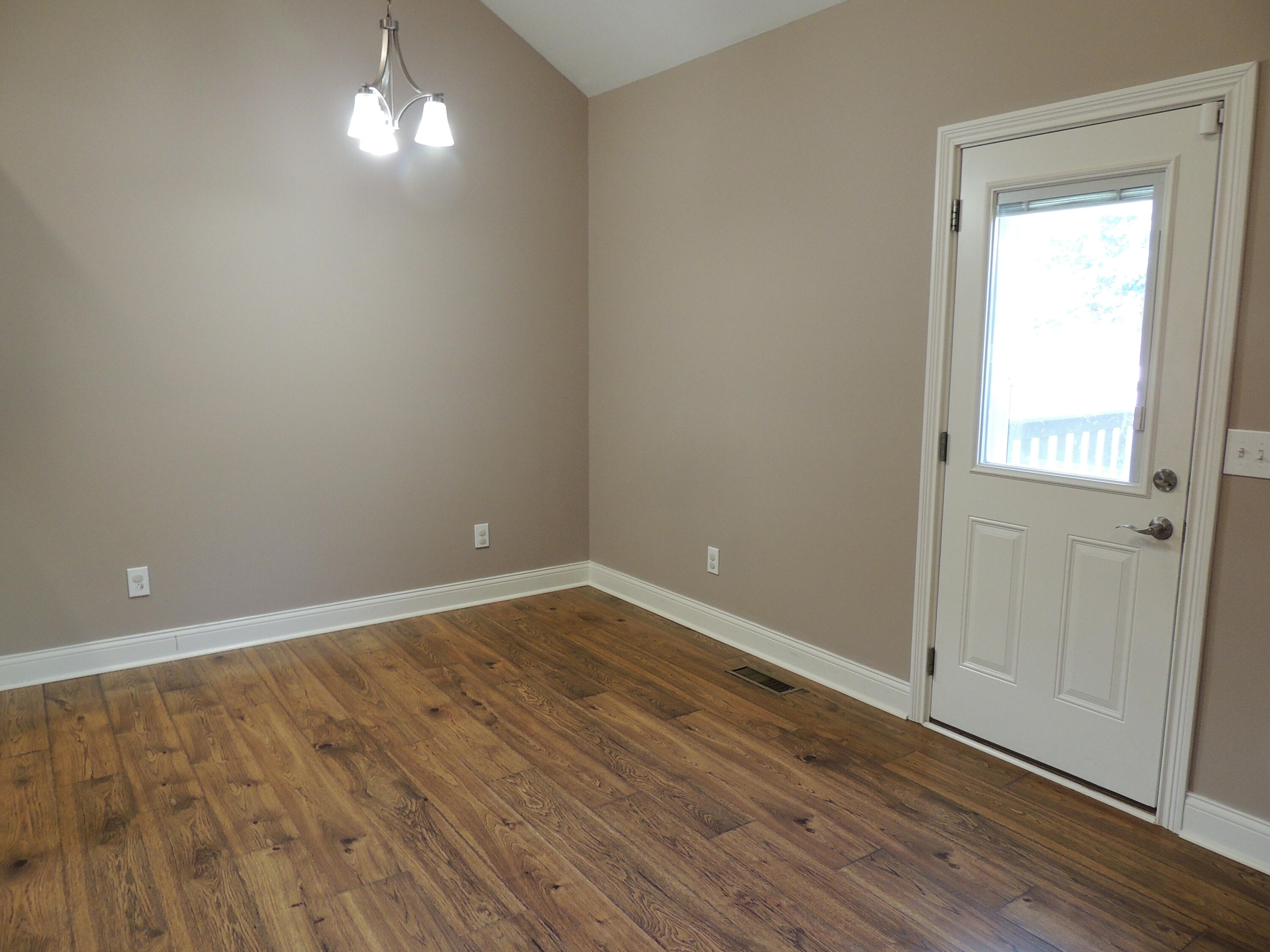 109 Hackberry Court Property Photo 7