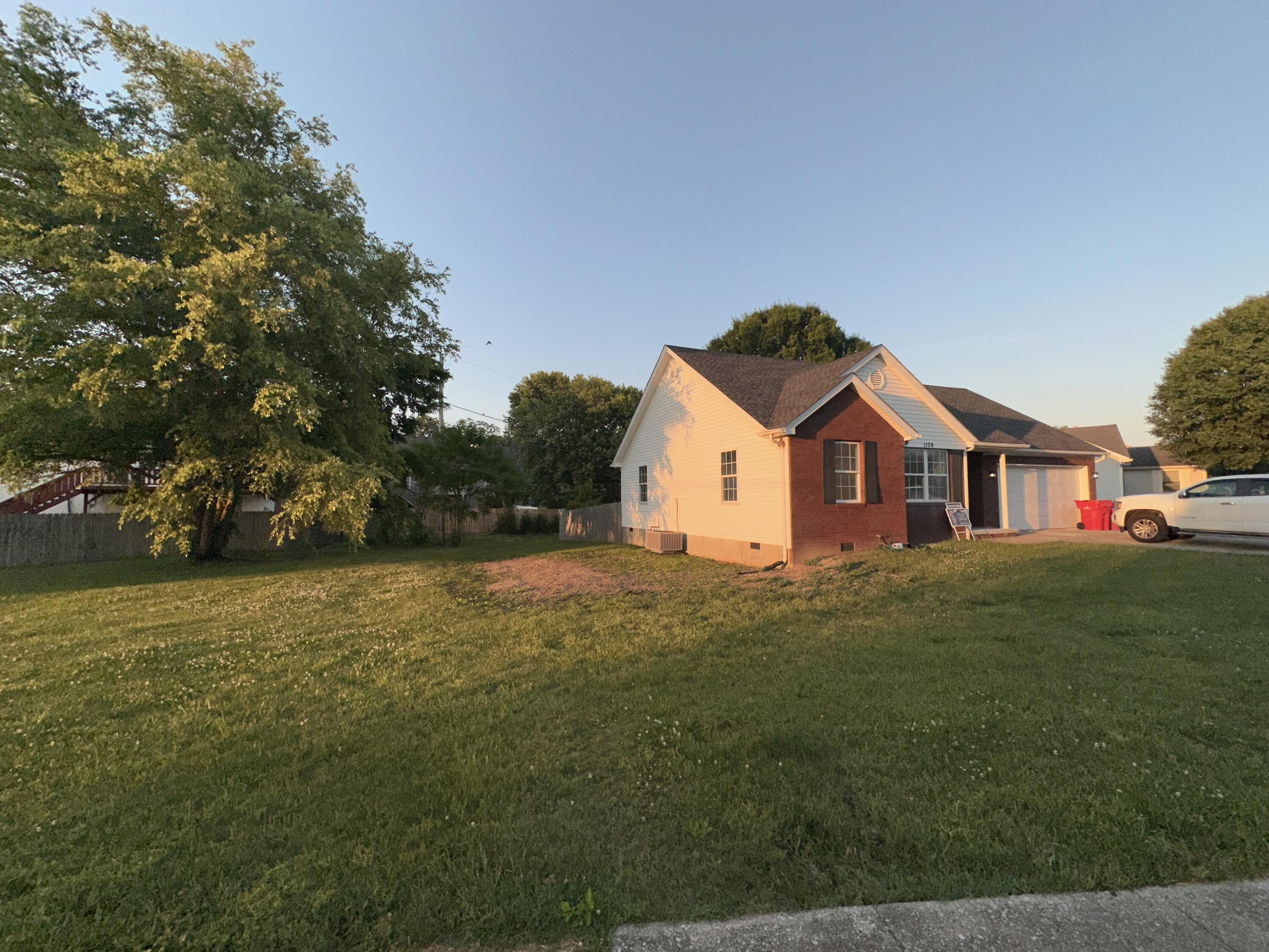 1109 Leathers Lane Property Photo 2