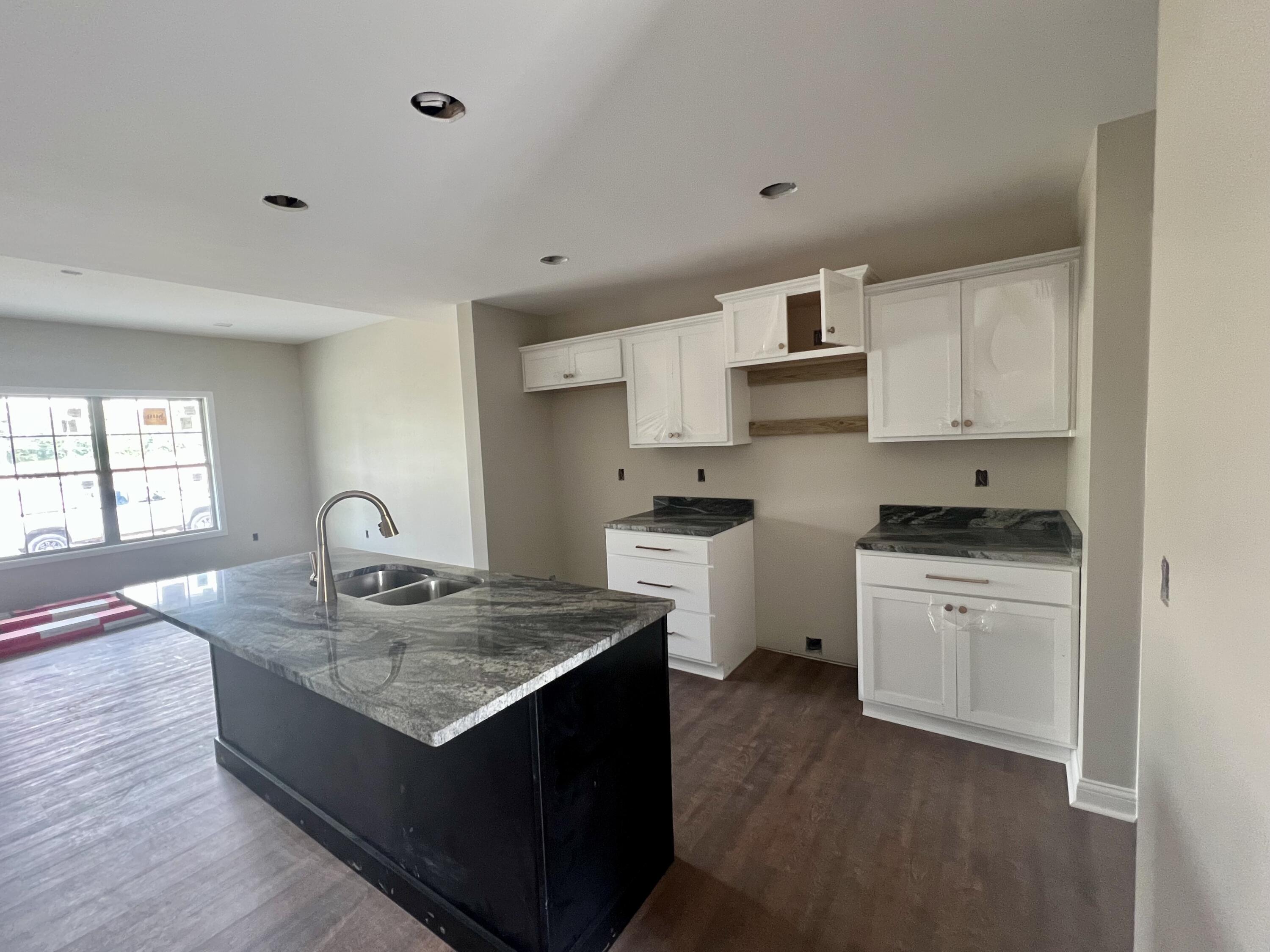 102 Bow Bridge Drive Property Photo 2