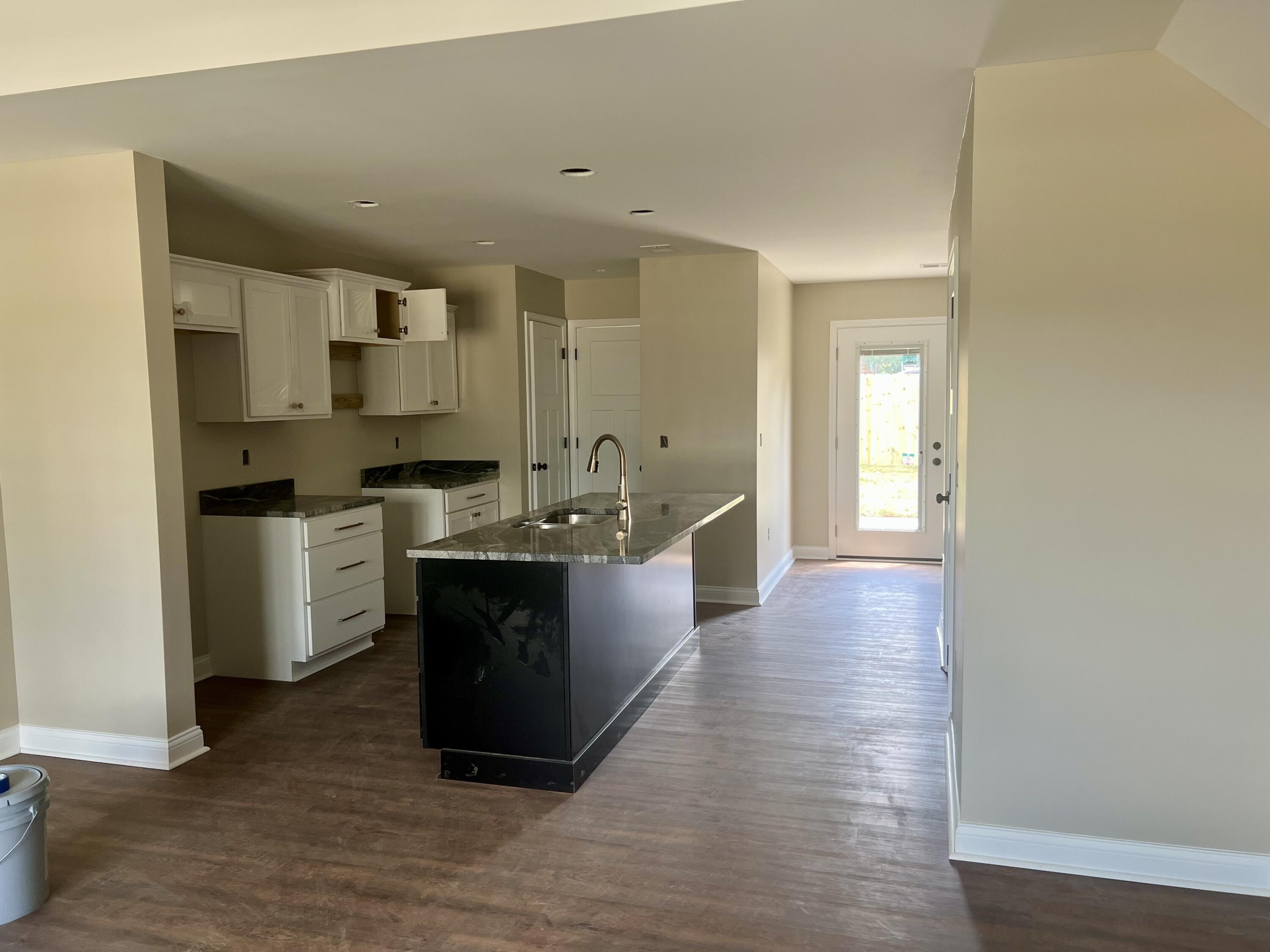 102 Bow Bridge Drive Property Photo 4