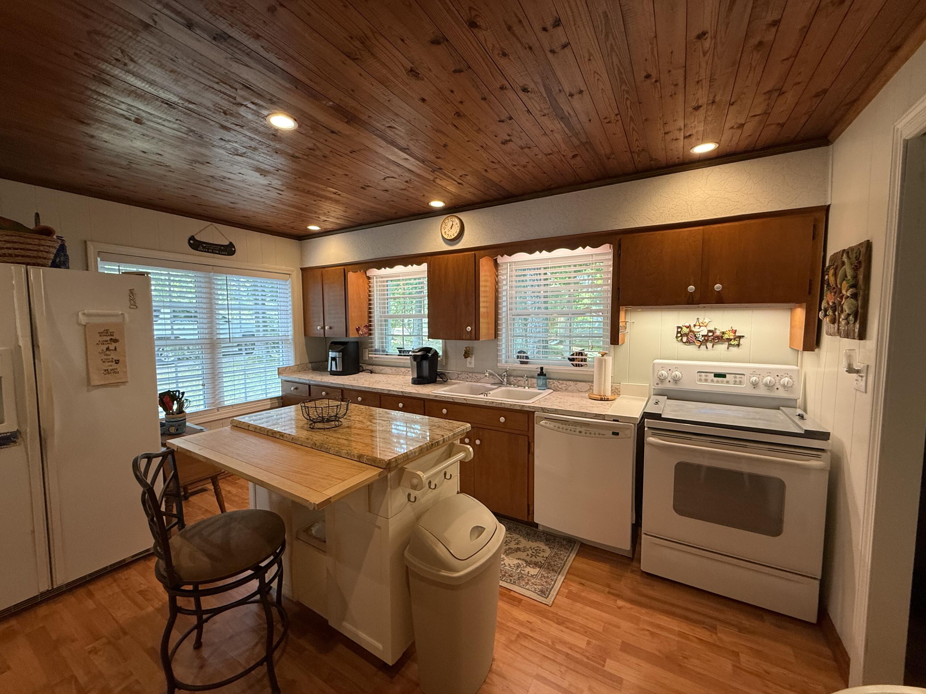 2023 Ky 1383 Property Photo 13