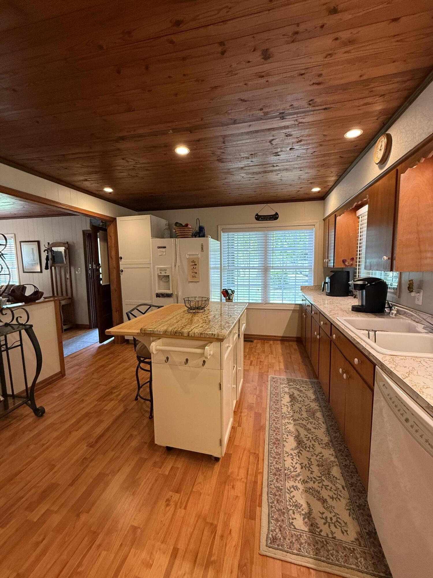 2023 Ky 1383 Property Photo 15