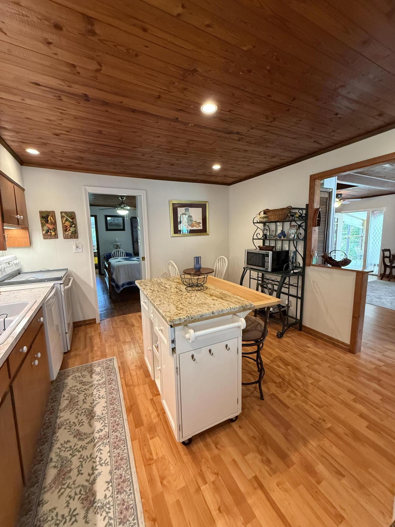 2023 Ky 1383 Property Photo 16