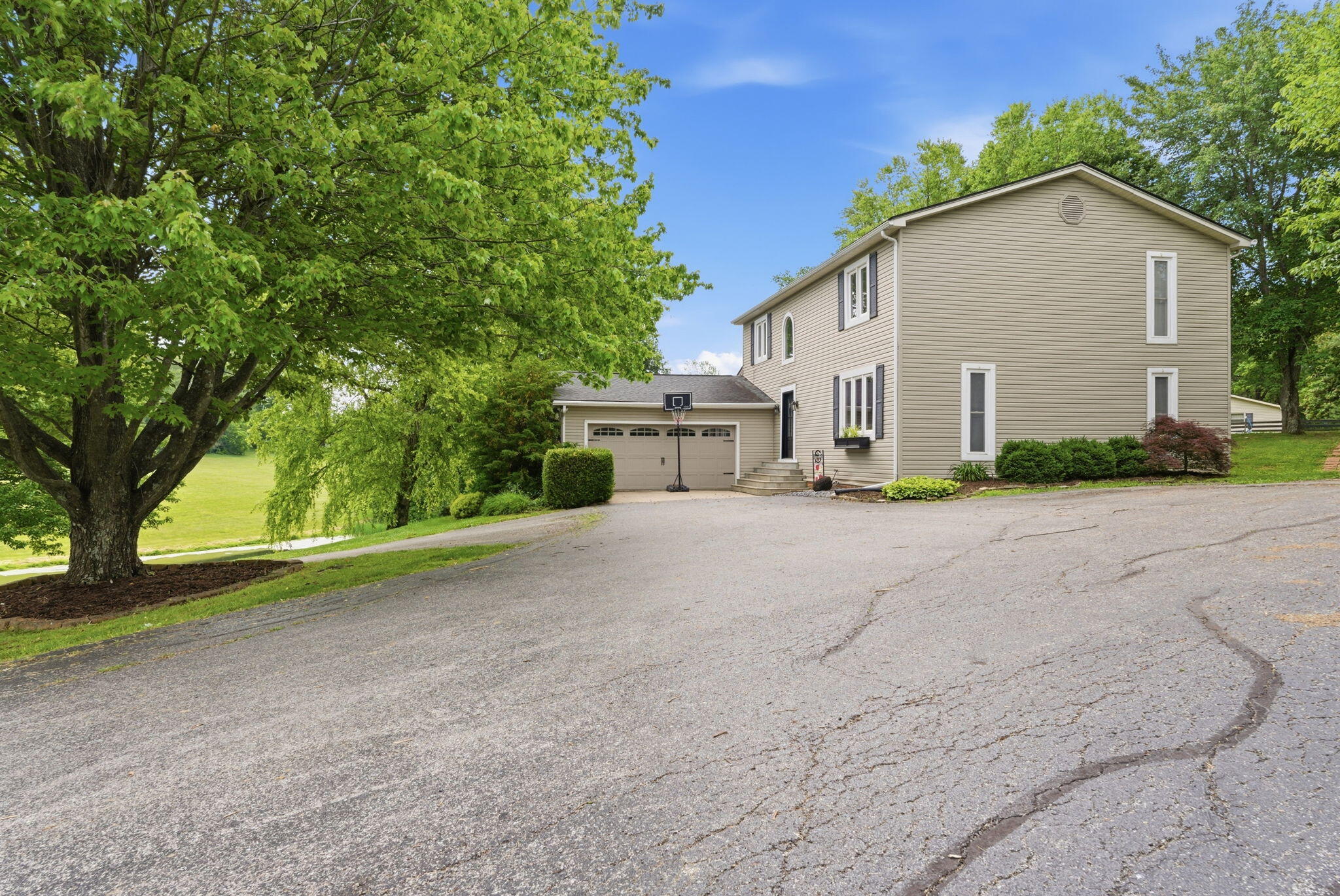 385 Old Paris Pike Property Photo 6