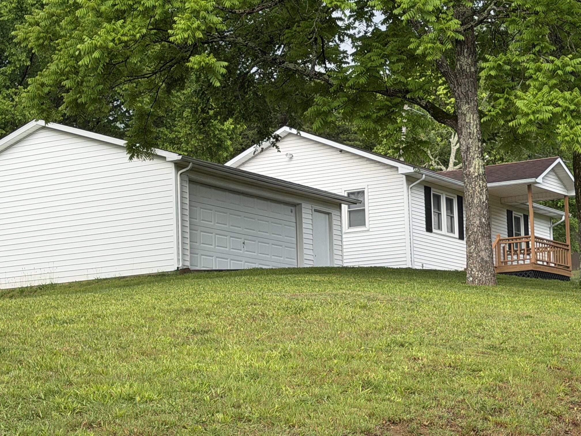 220 Webster Spradlin Road Property Photo 6