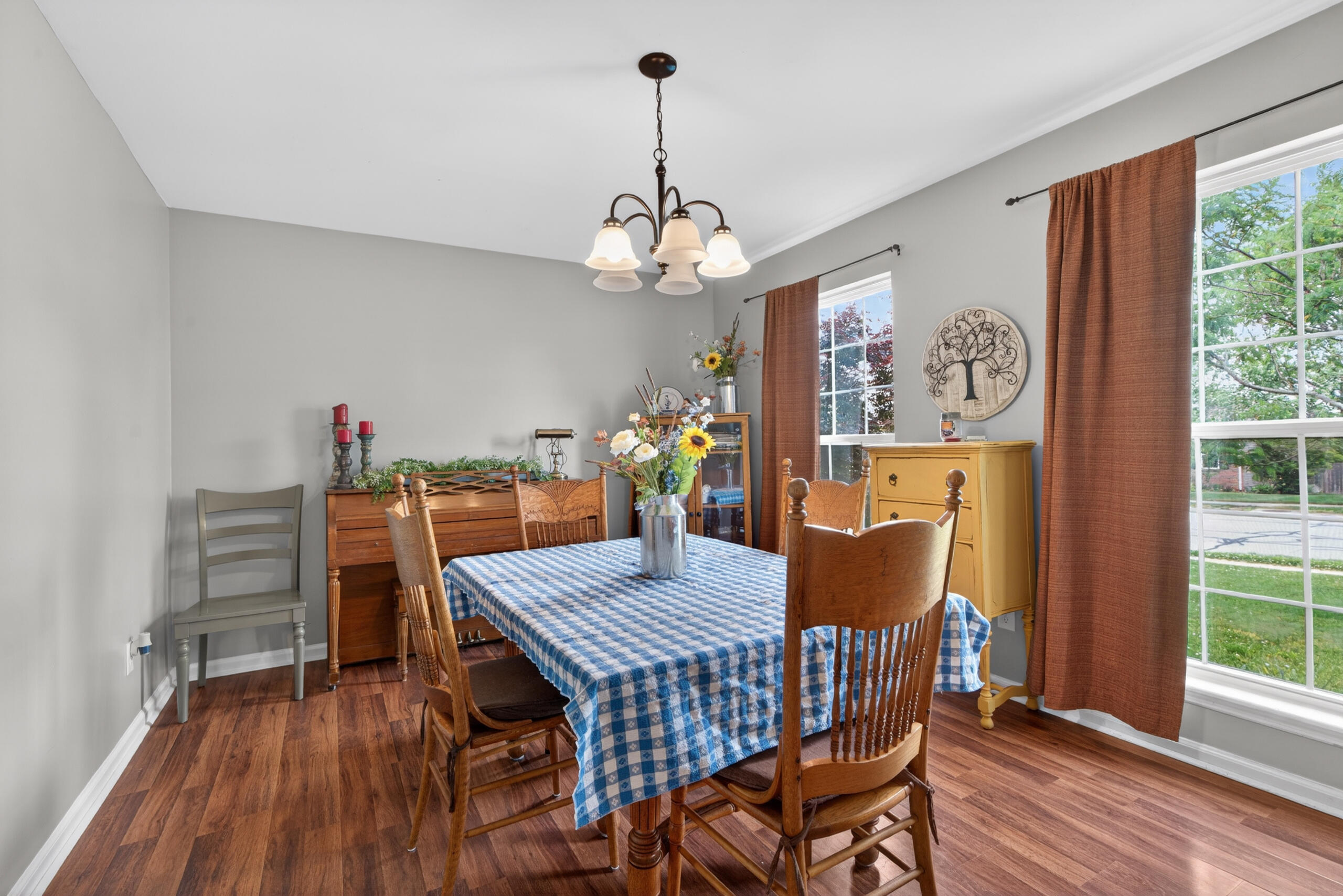 424 Southbrook Drive Property Photo 3